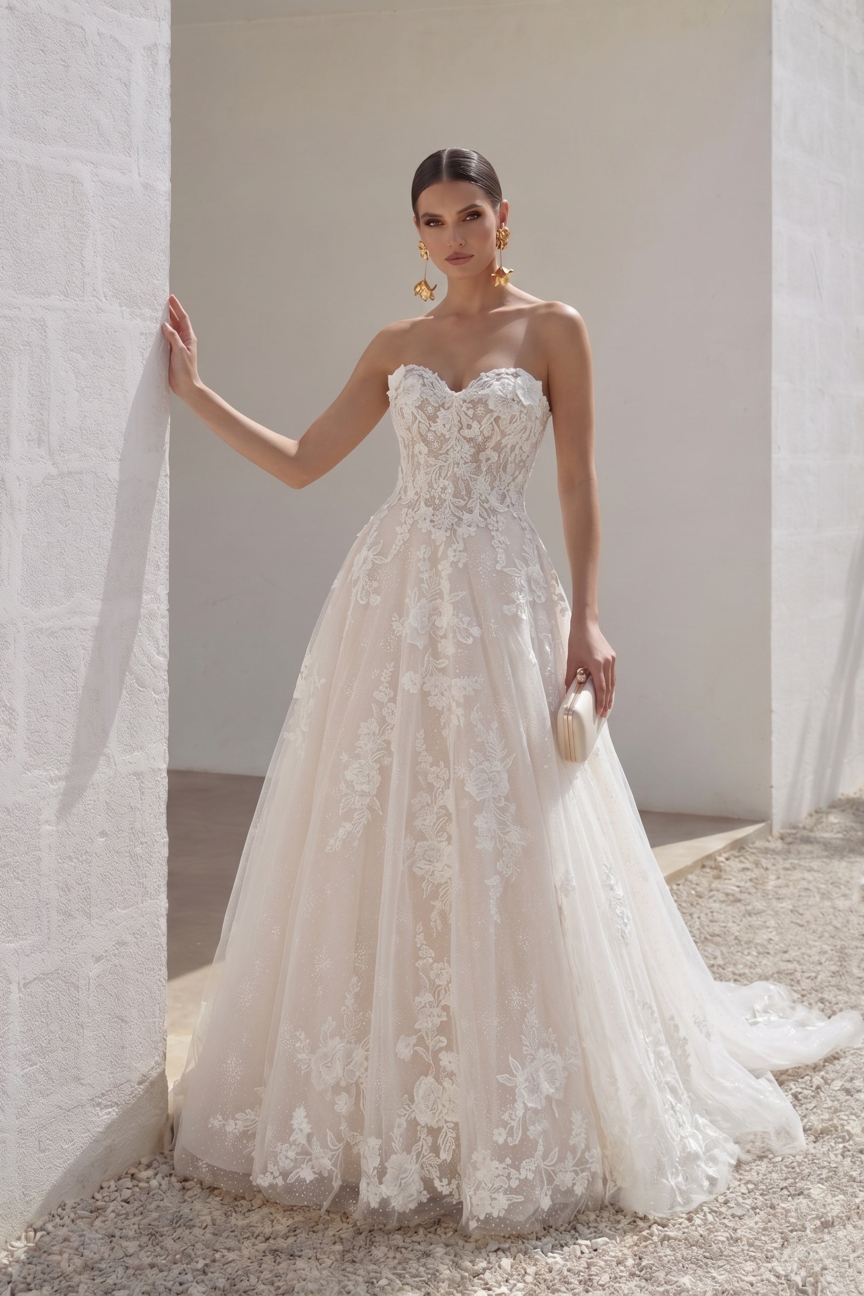 A-Line Sweetheart Chapel Train Sparkle Tulle Wedding Dress