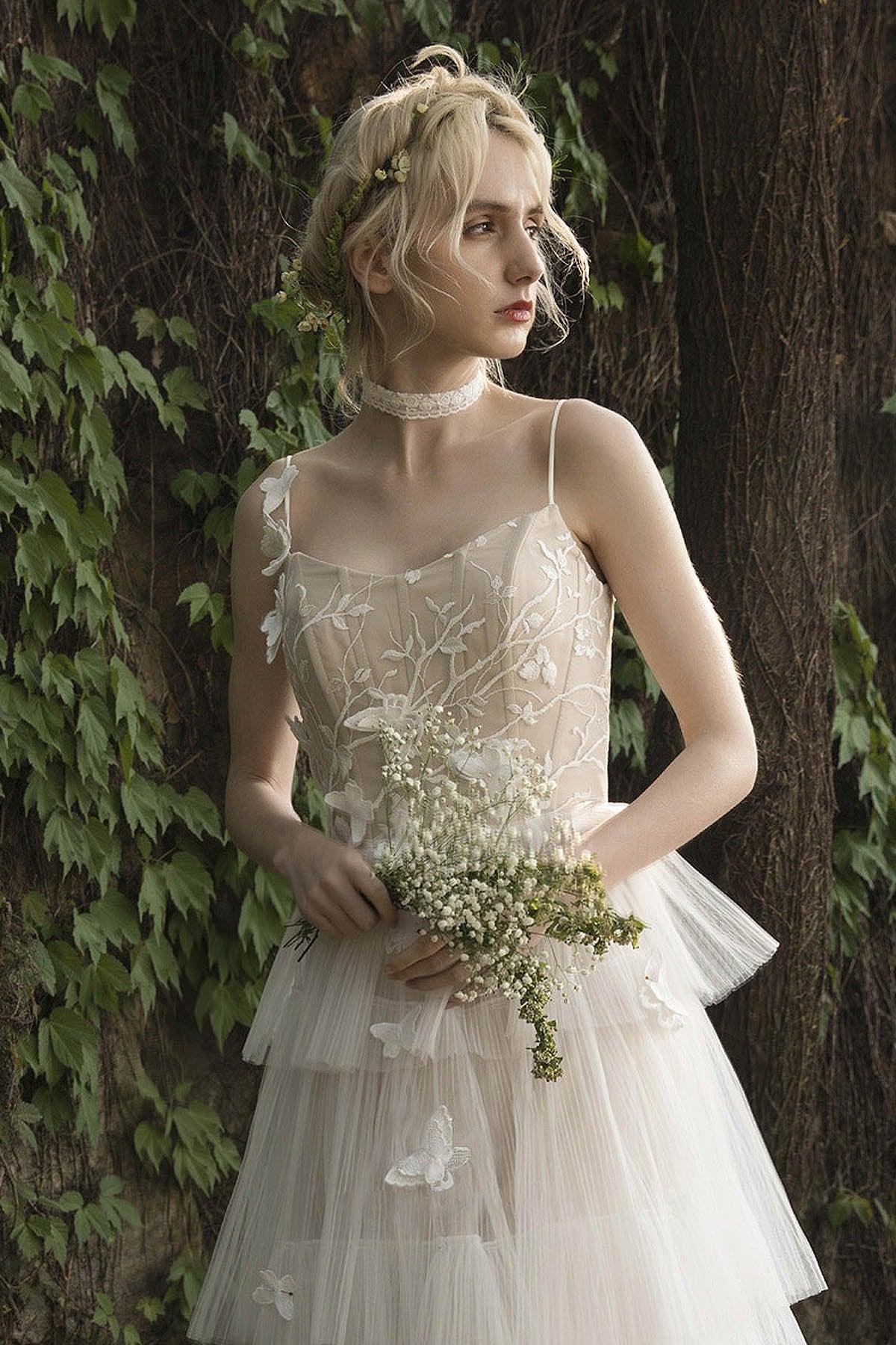 A-Line Sweep-Brush Train Lace Tulle Wedding Dress CW3021 - COCOMELODY