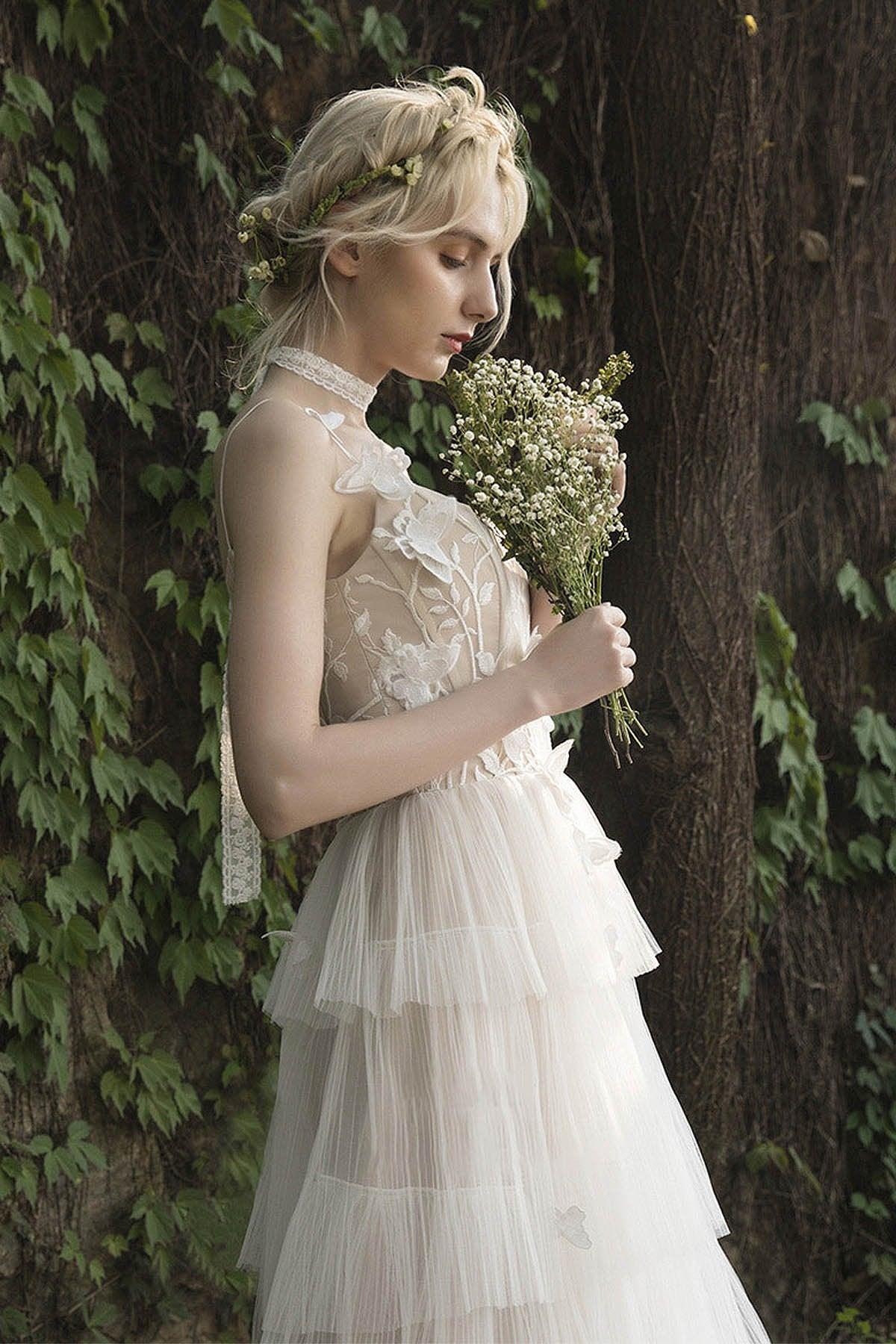 A-Line Sweep-Brush Train Lace Tulle Wedding Dress CW3021 - COCOMELODY