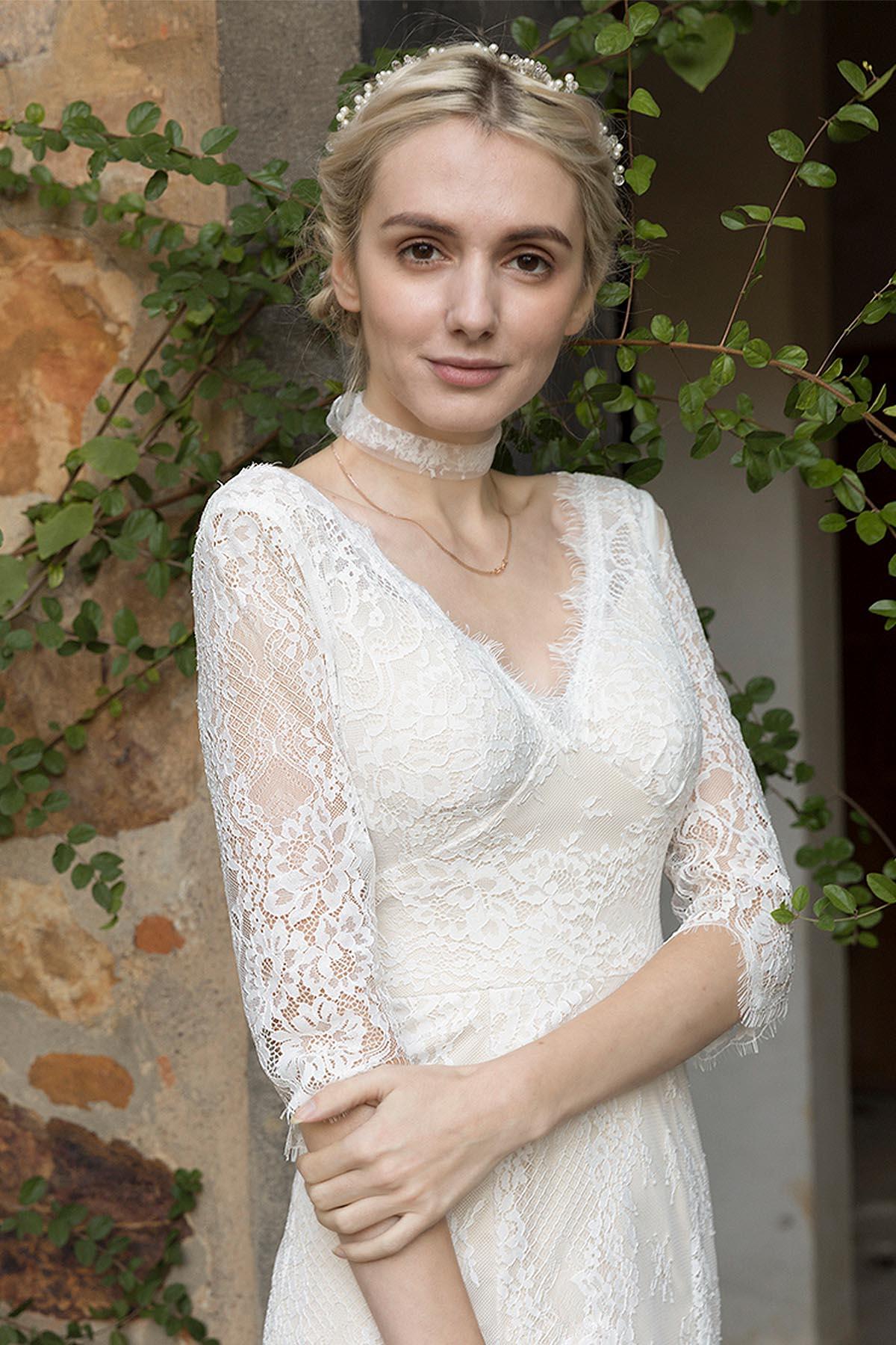 Sheath-Column Sweep-Brush Train Lace Wedding Dress CW3022 - COCOMELODY