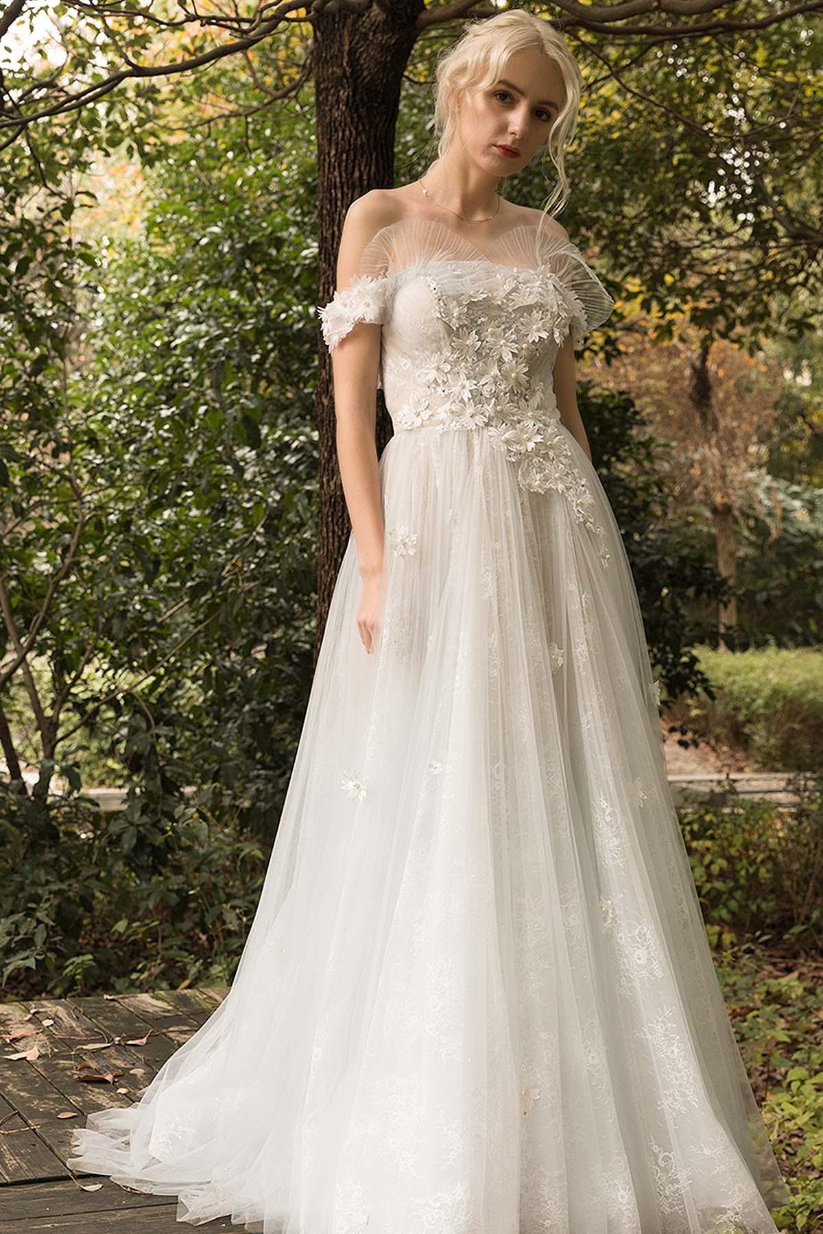 A-Line Sweep-Brush Train Lace Tulle Wedding Dress CW3025 - COCOMELODY