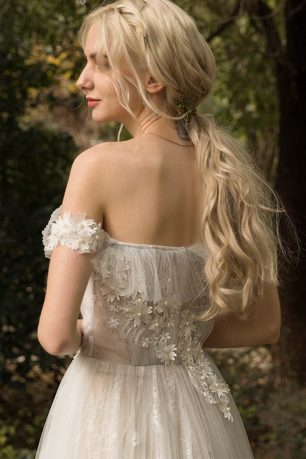 A-Line Sweep-Brush Train Lace Tulle Wedding Dress CW3025 - COCOMELODY