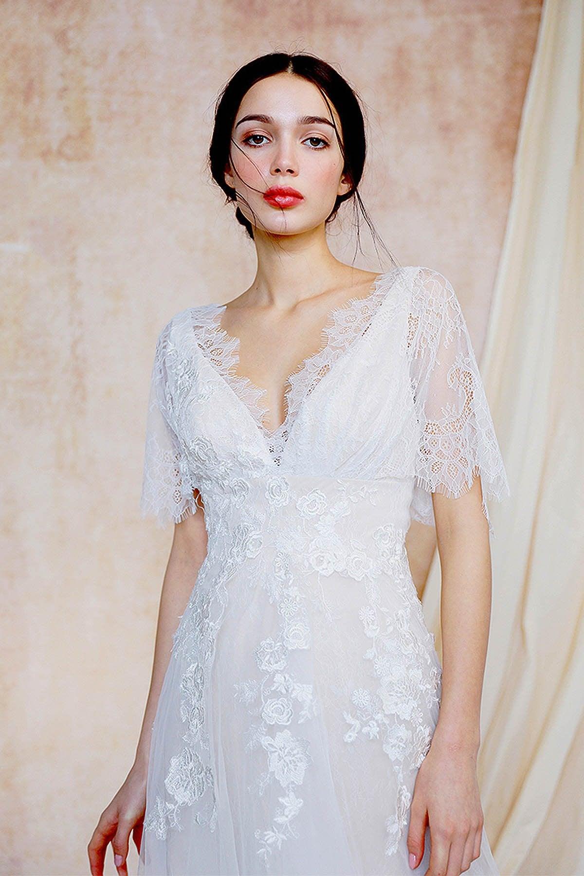 A-Line Sweep-Brush Train Lace Wedding Dress CW3031 - COCOMELODY