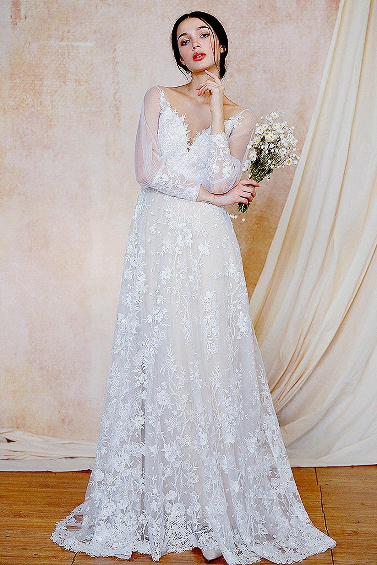 A-Line Sweep-Brush Train Lace Wedding Dress CW3032 - COCOMELODY