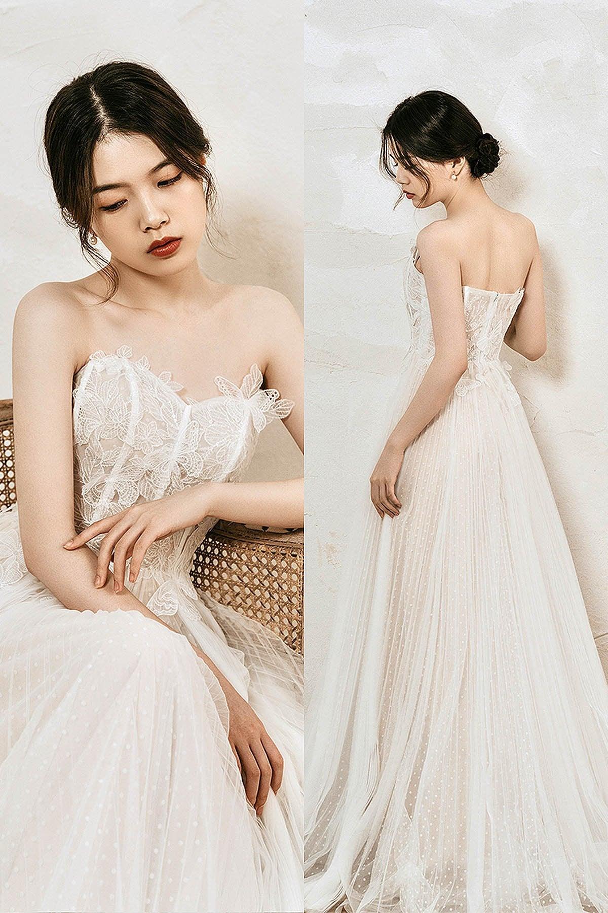 A-Line Sweep-Brush Train Tulle Wedding Dress CW3033 - COCOMELODY