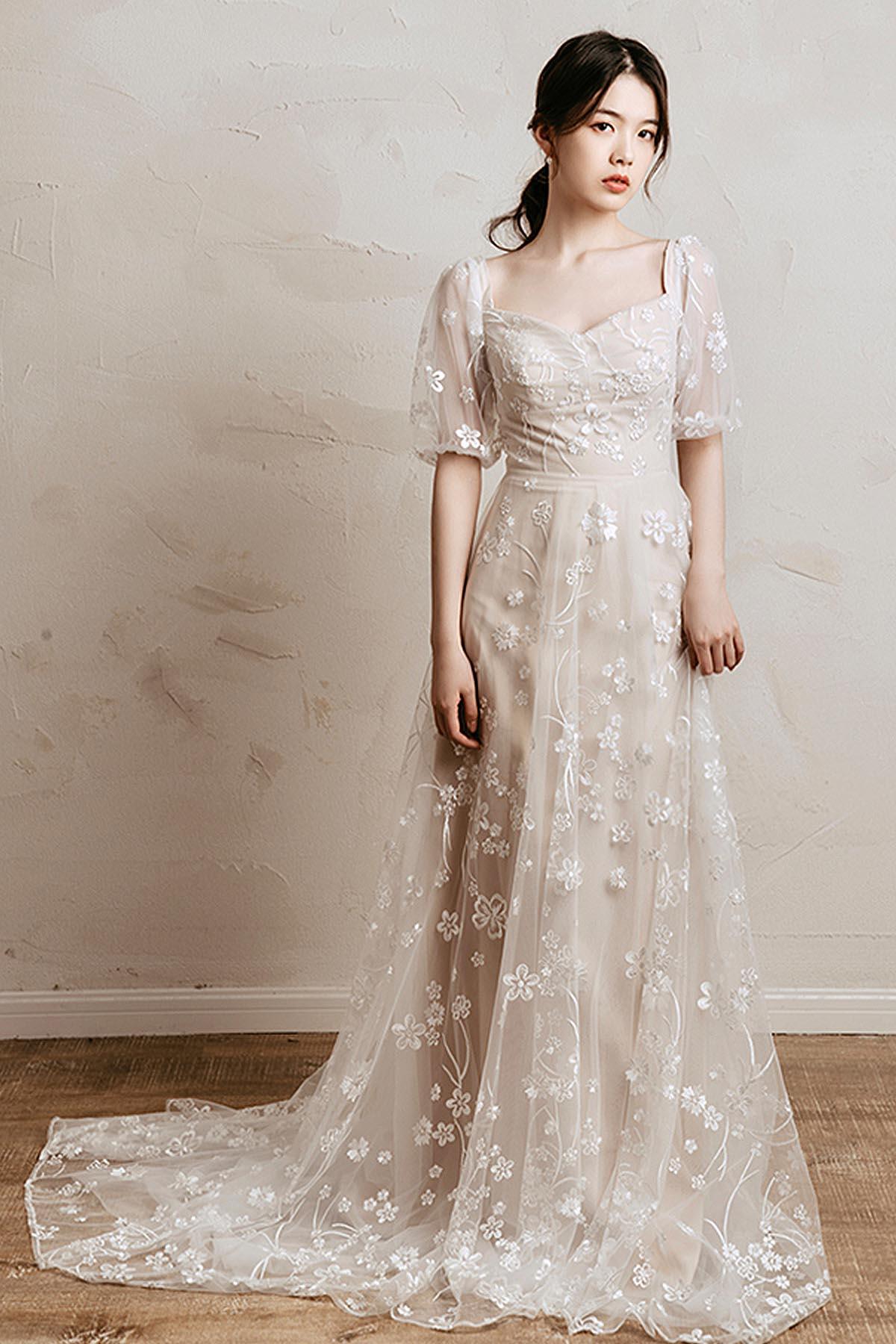 A-Line Sweep-Brush Train Lace Tulle Wedding Dress CW3034 - COCOMELODY