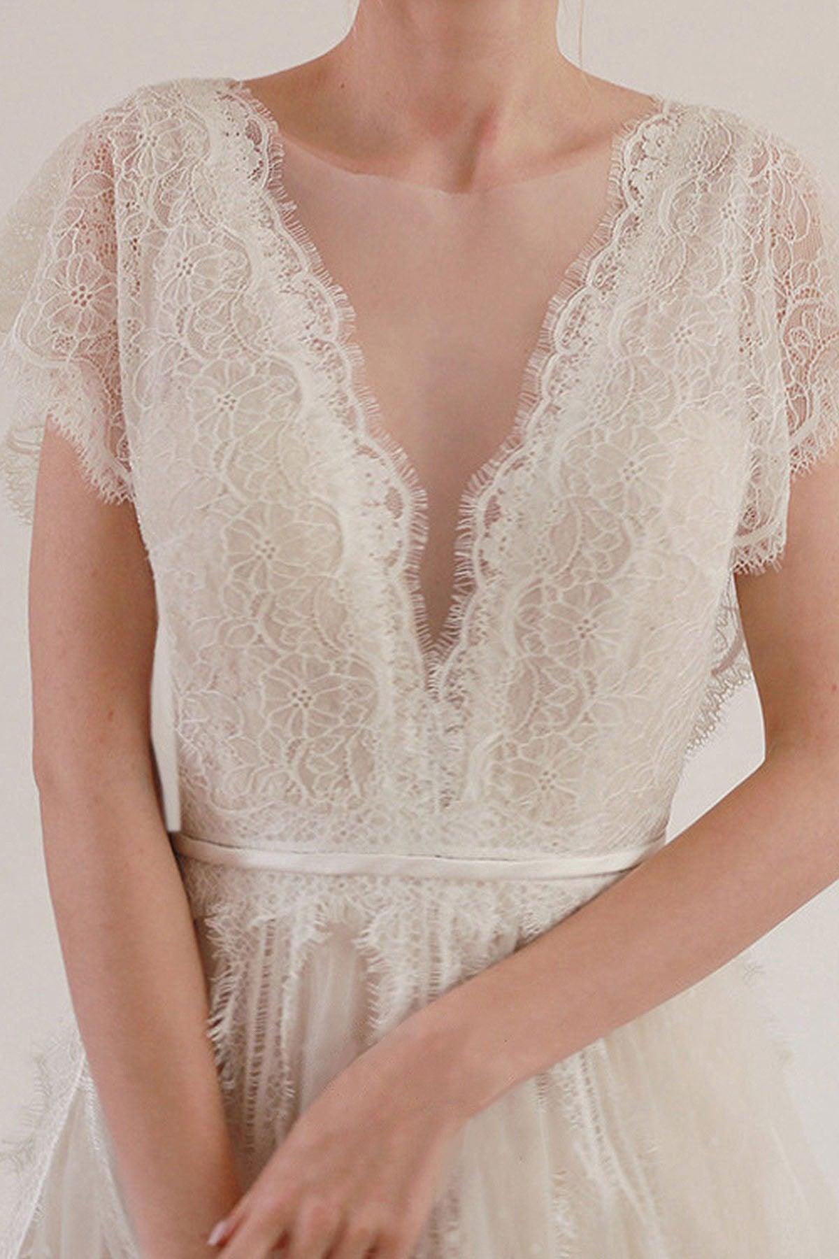 A-Line Sweep-Brush Train Lace Tulle Wedding Dress CW3045 - COCOMELODY