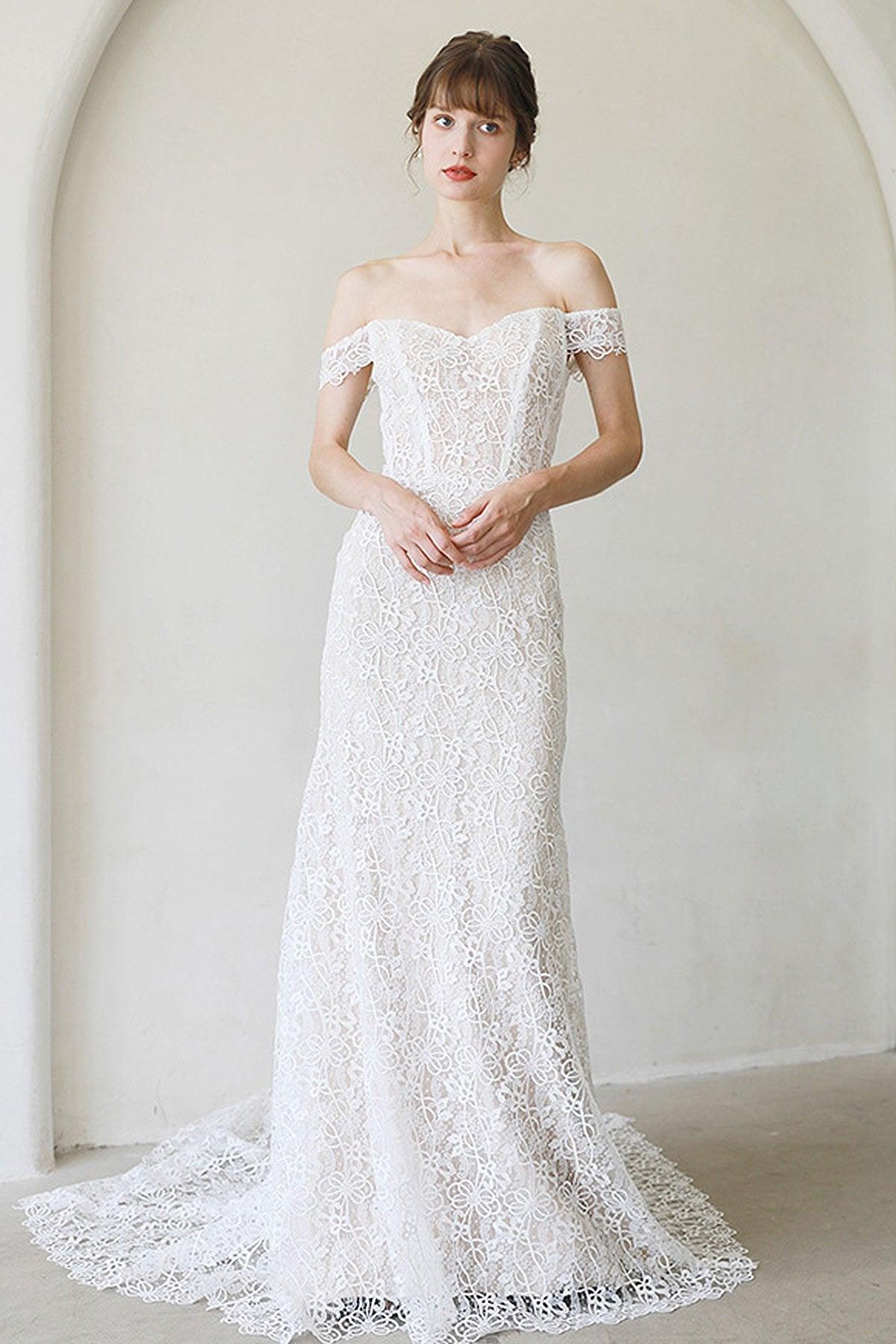 Trumpet-Mermaid Sweep-Brush Train Lace Wedding Dress CW3058 - COCOMELODY