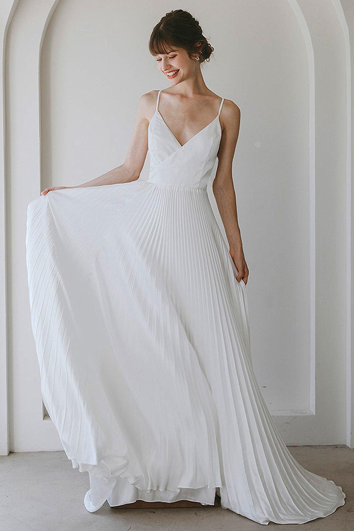 A-Line Sweep-Brush Train Crushed Material Wedding Dress CW3059 - COCOMELODY