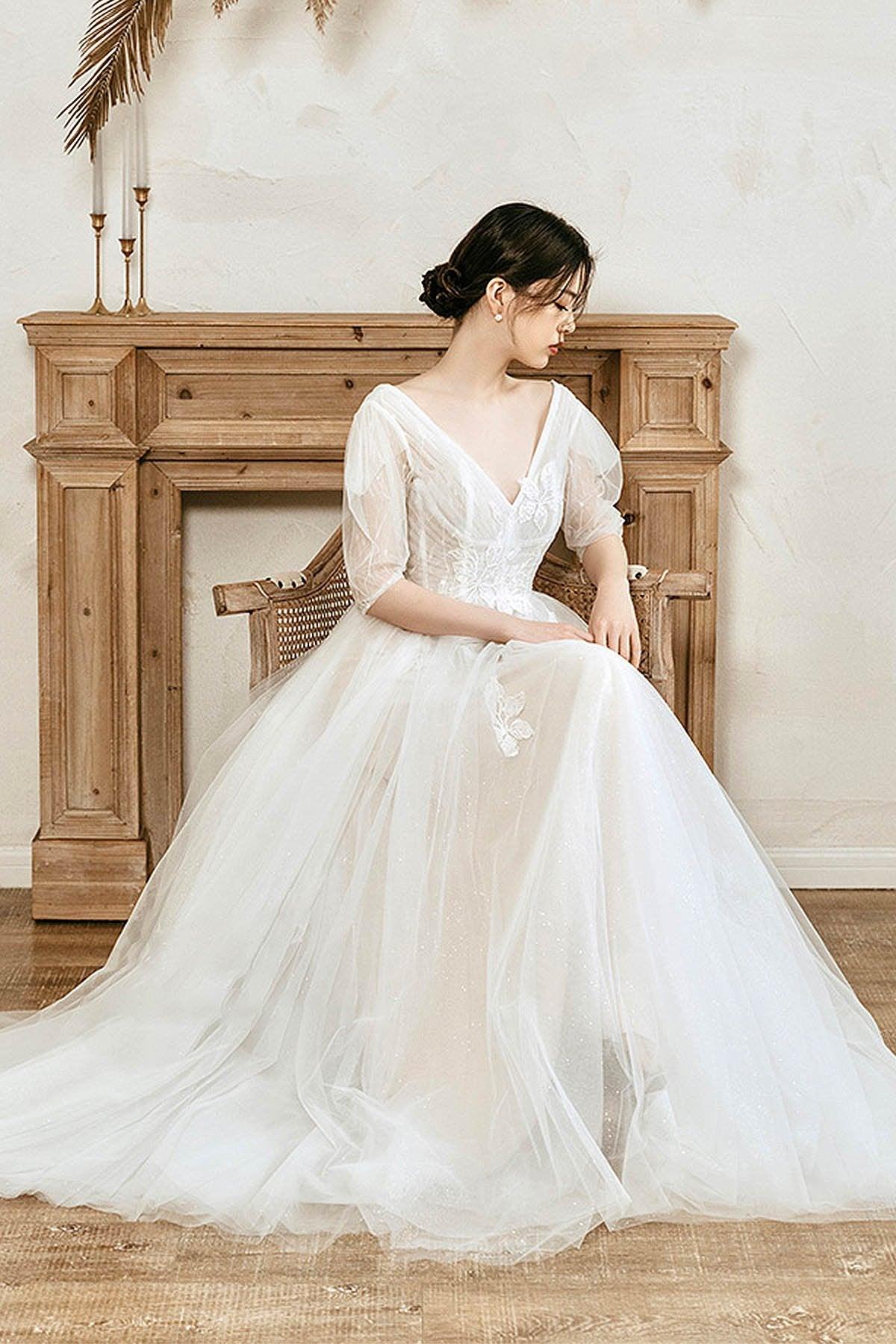 A-Line Sweep-Brush Train Lace Tulle Wedding Dress CW3061 - COCOMELODY
