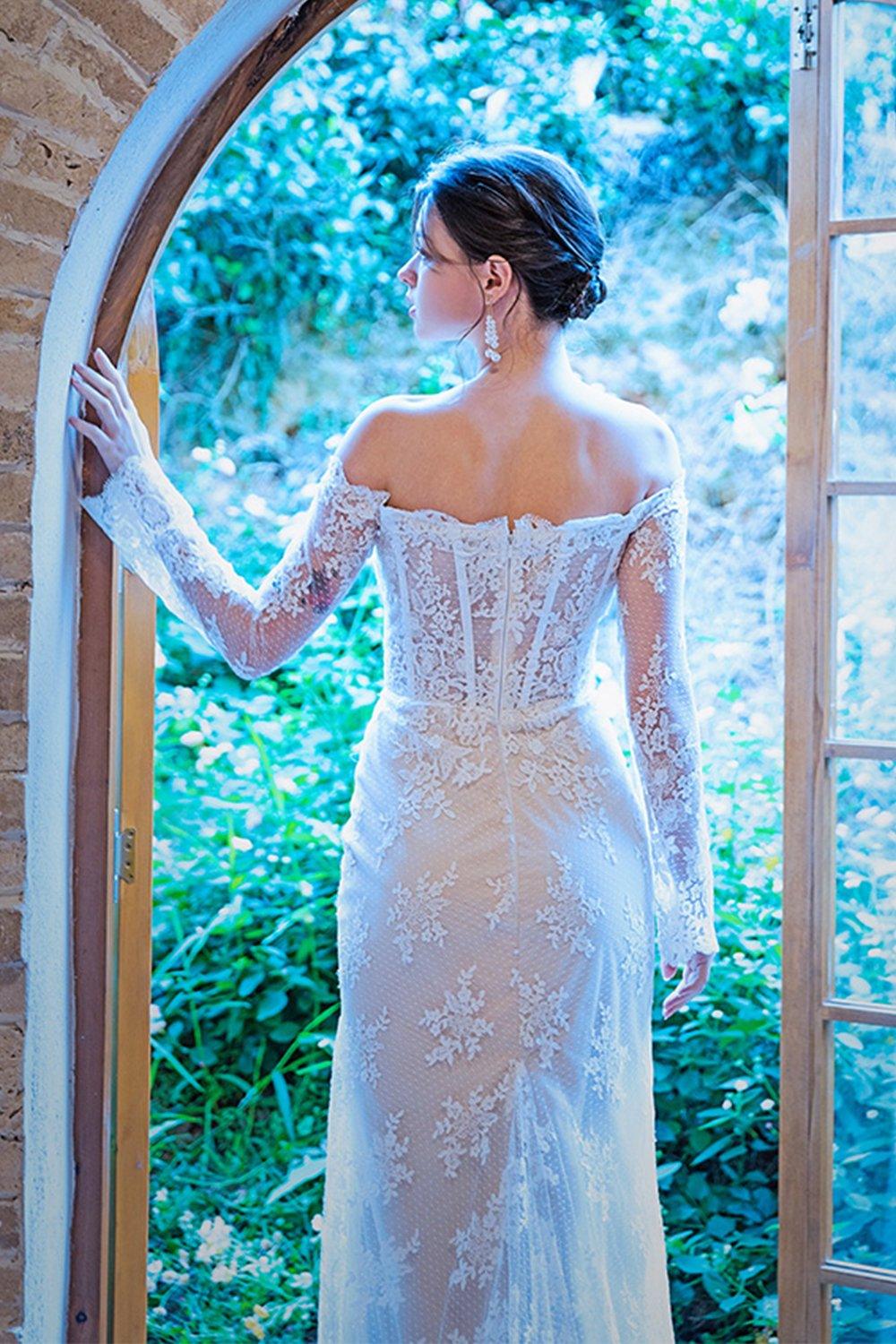 Trumpet-Mermaid Court Train Lace Tulle Wedding Dress CW3062 - COCOMELODY