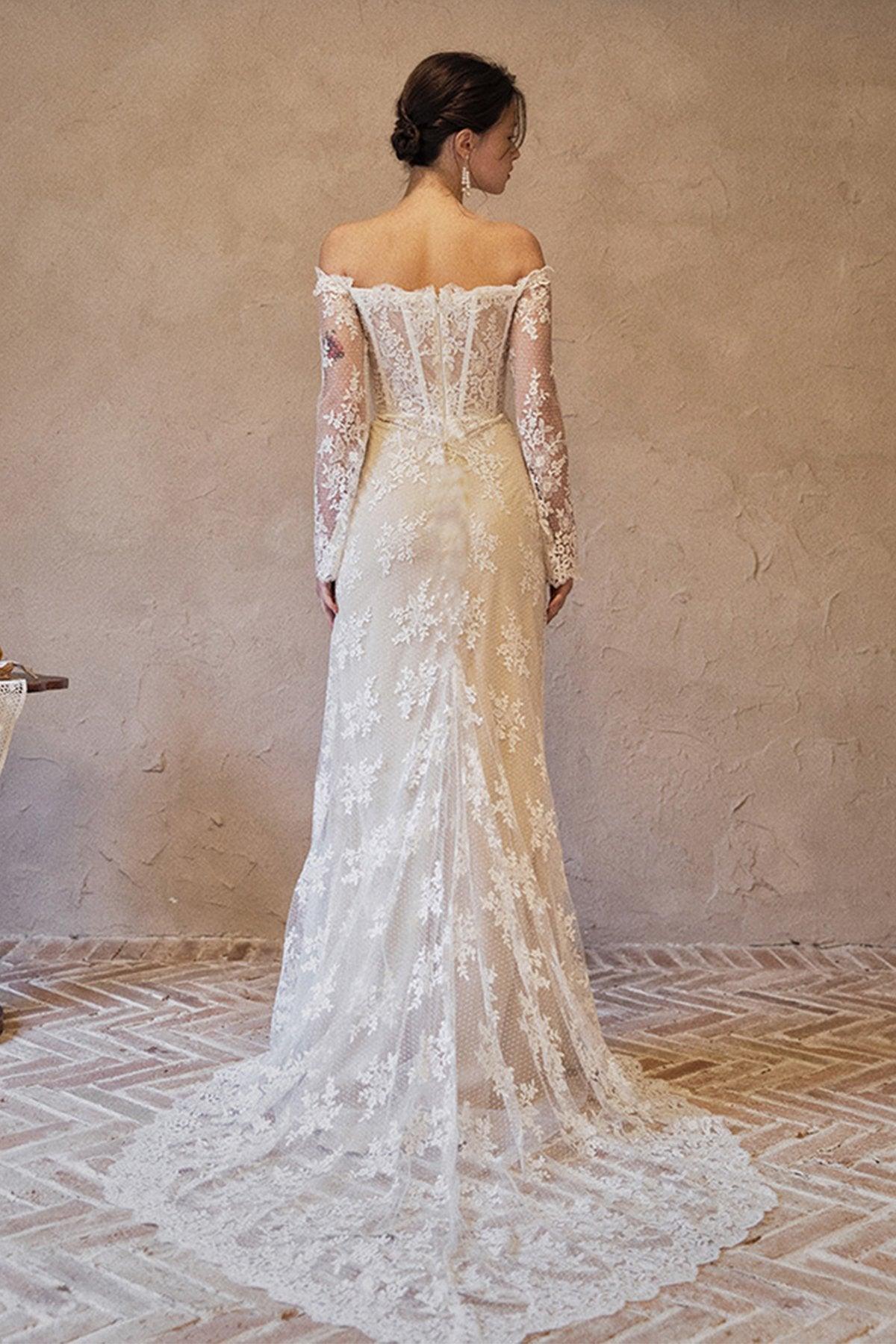 Trumpet-Mermaid Court Train Lace Tulle Wedding Dress CW3062 - COCOMELODY