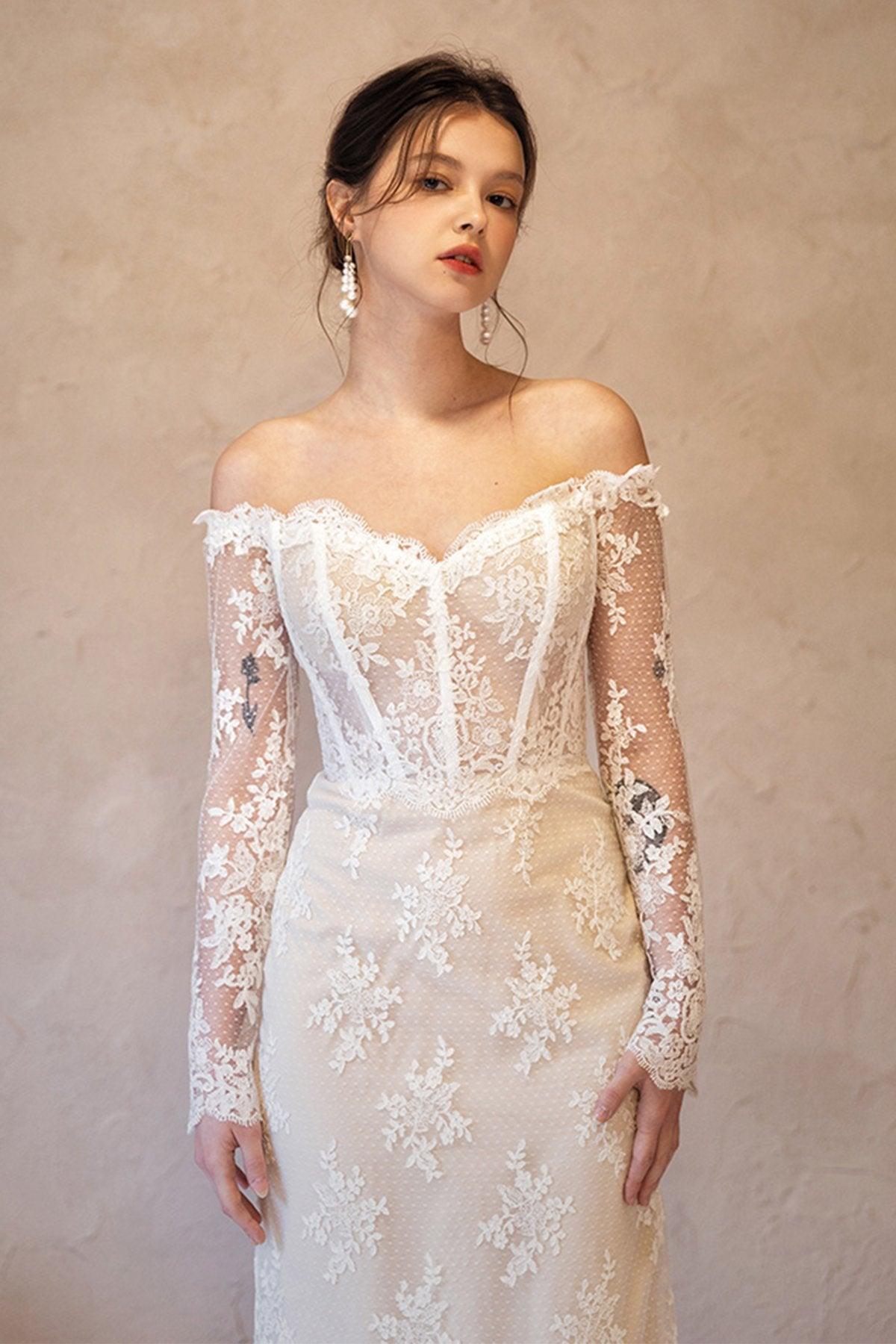 Trumpet-Mermaid Court Train Lace Tulle Wedding Dress CW3062 - COCOMELODY