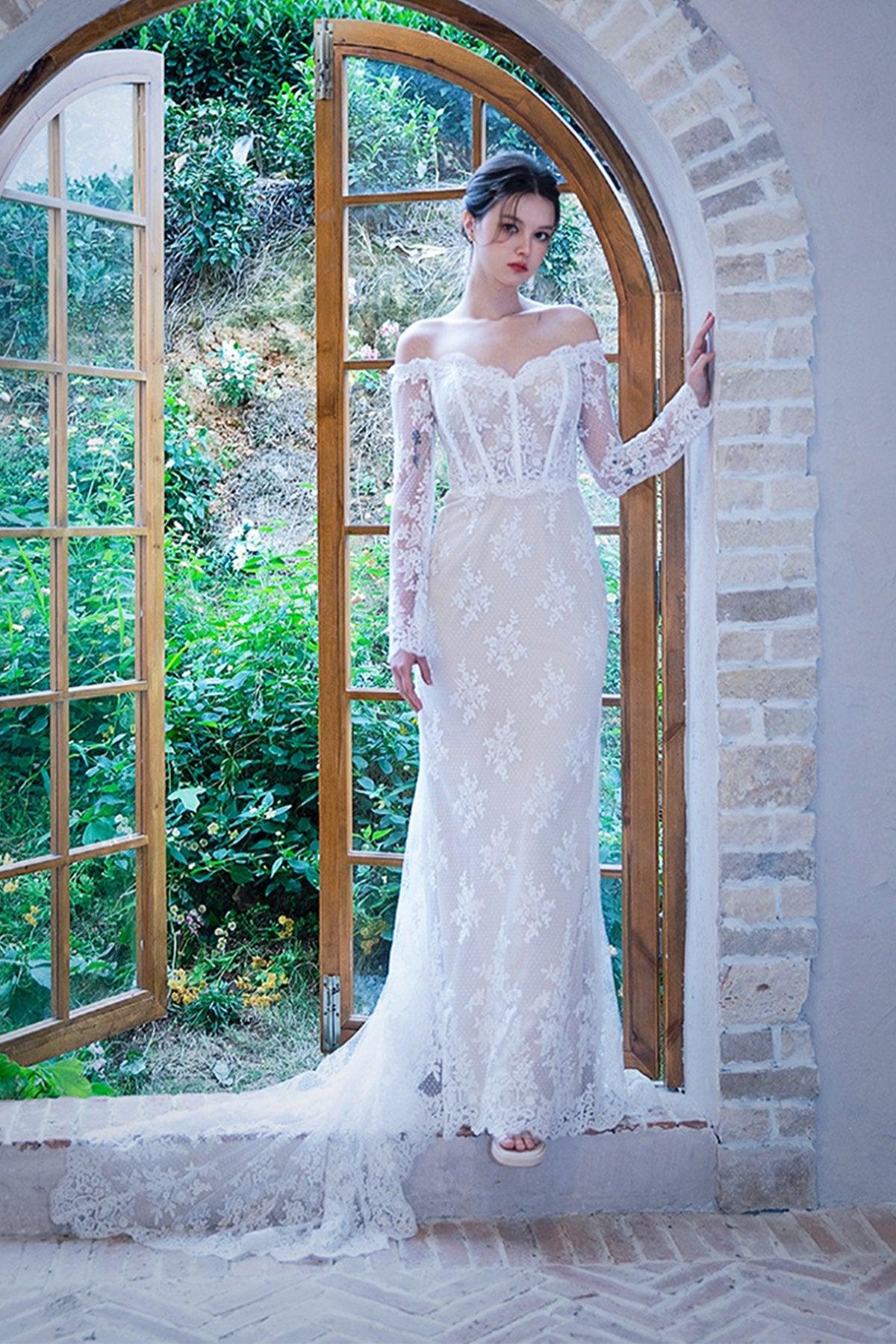 Trumpet-Mermaid Court Train Lace Tulle Wedding Dress CW3062 - COCOMELODY