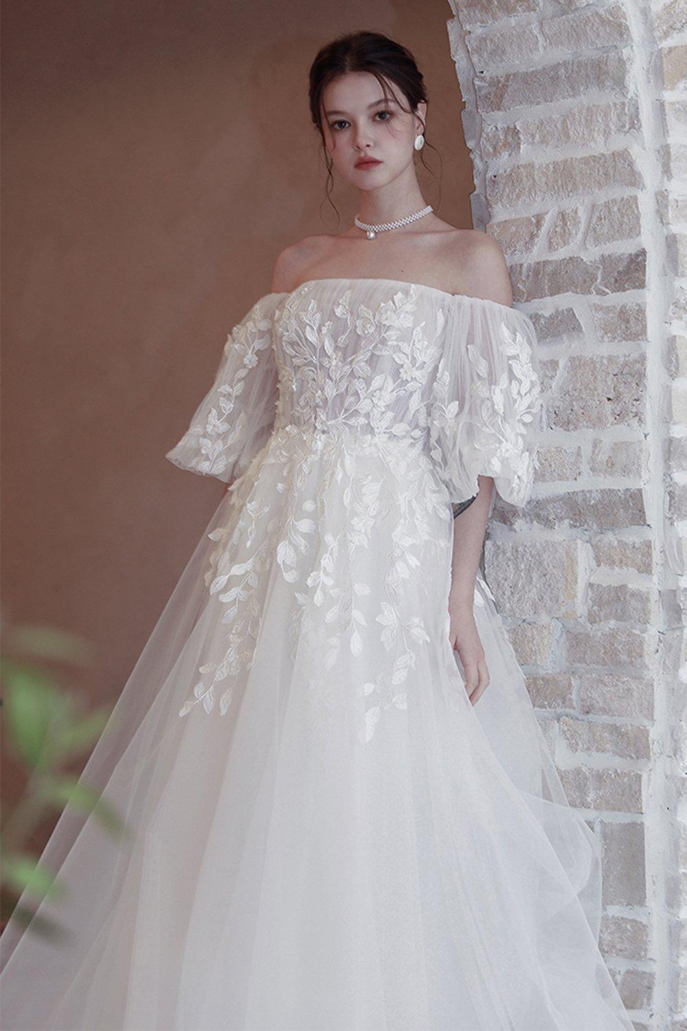 A-Line Sweep-Brush Train Lace Tulle Wedding Dress CW3065 - COCOMELODY