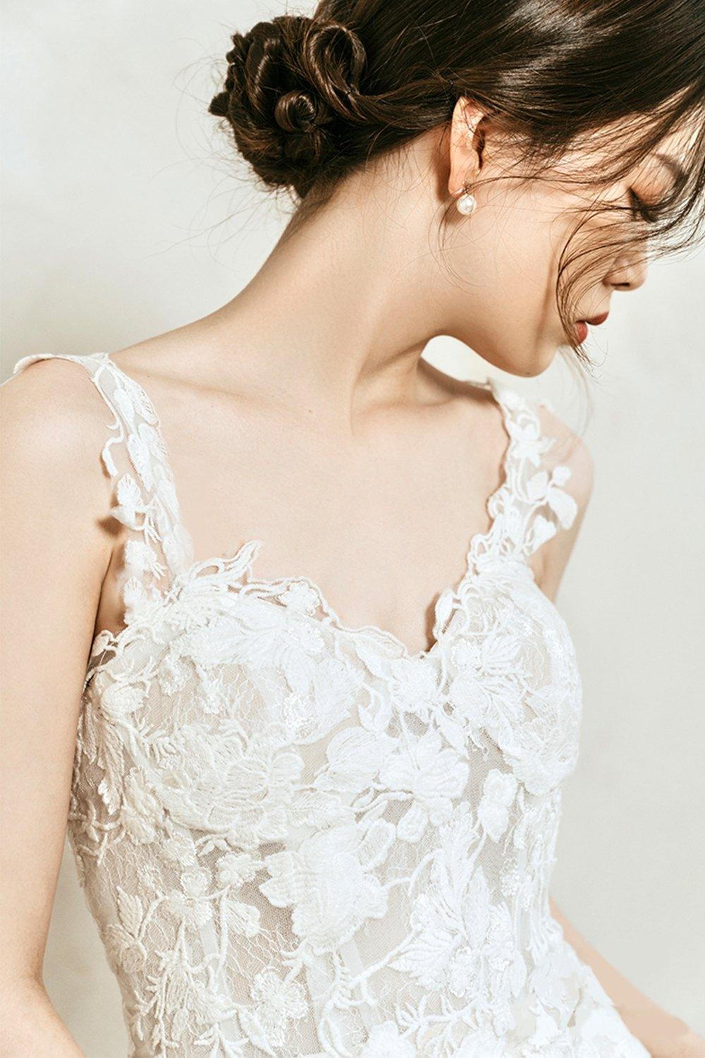Sheath Sweep-Brush Train Lace Tulle Wedding Dress CW3068 - COCOMELODY