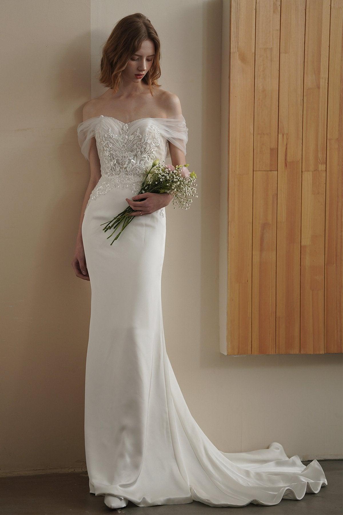 Trumpet-Mermaid Court Train Satin Wedding Dress CW3091 - COCOMELODY