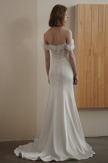 Trumpet-Mermaid Court Train Satin Wedding Dress CW3091 - COCOMELODY