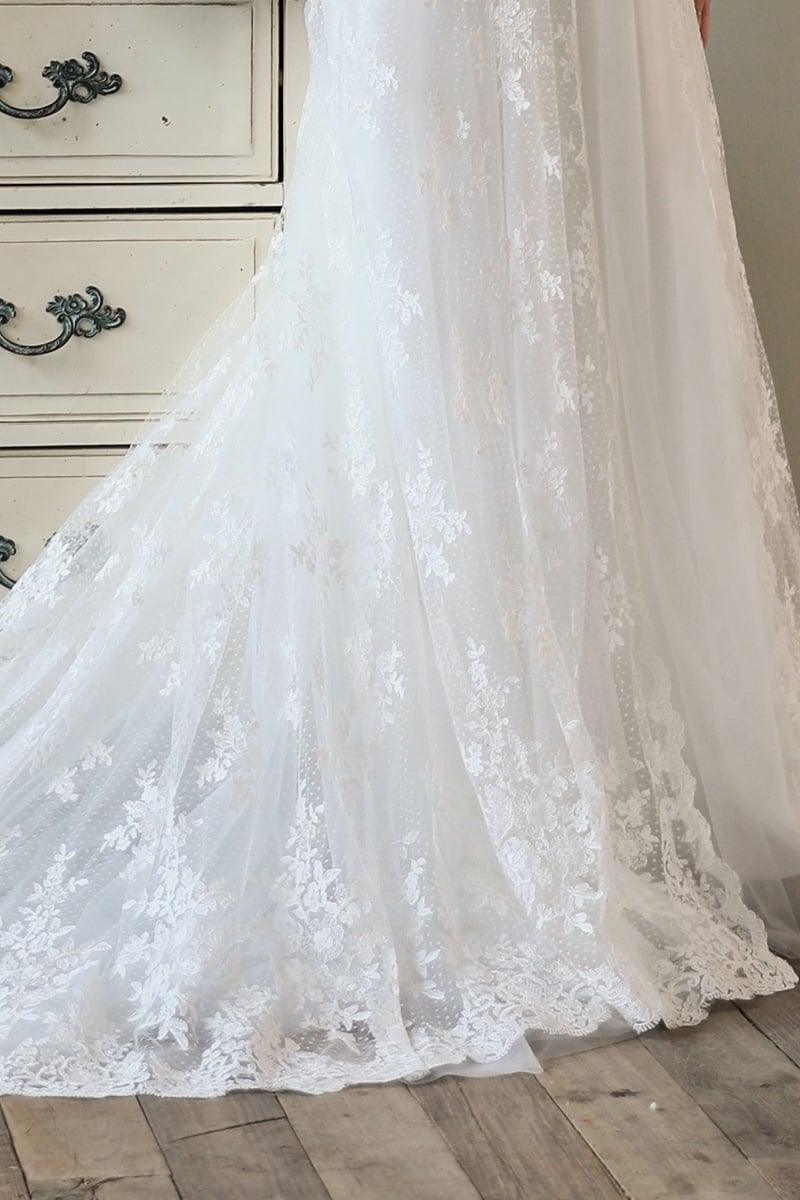 A-Line Sweep-Brush Train Lace Tulle Wedding Dress CW3097 - COCOMELODY