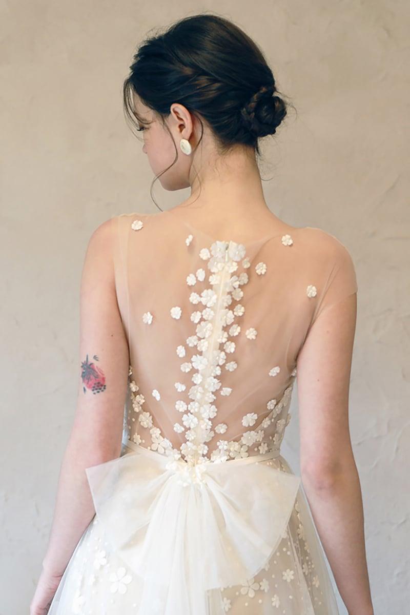 A-Line Sweep-Brush Train Lace Tulle Wedding Dress CW3099 - COCOMELODY