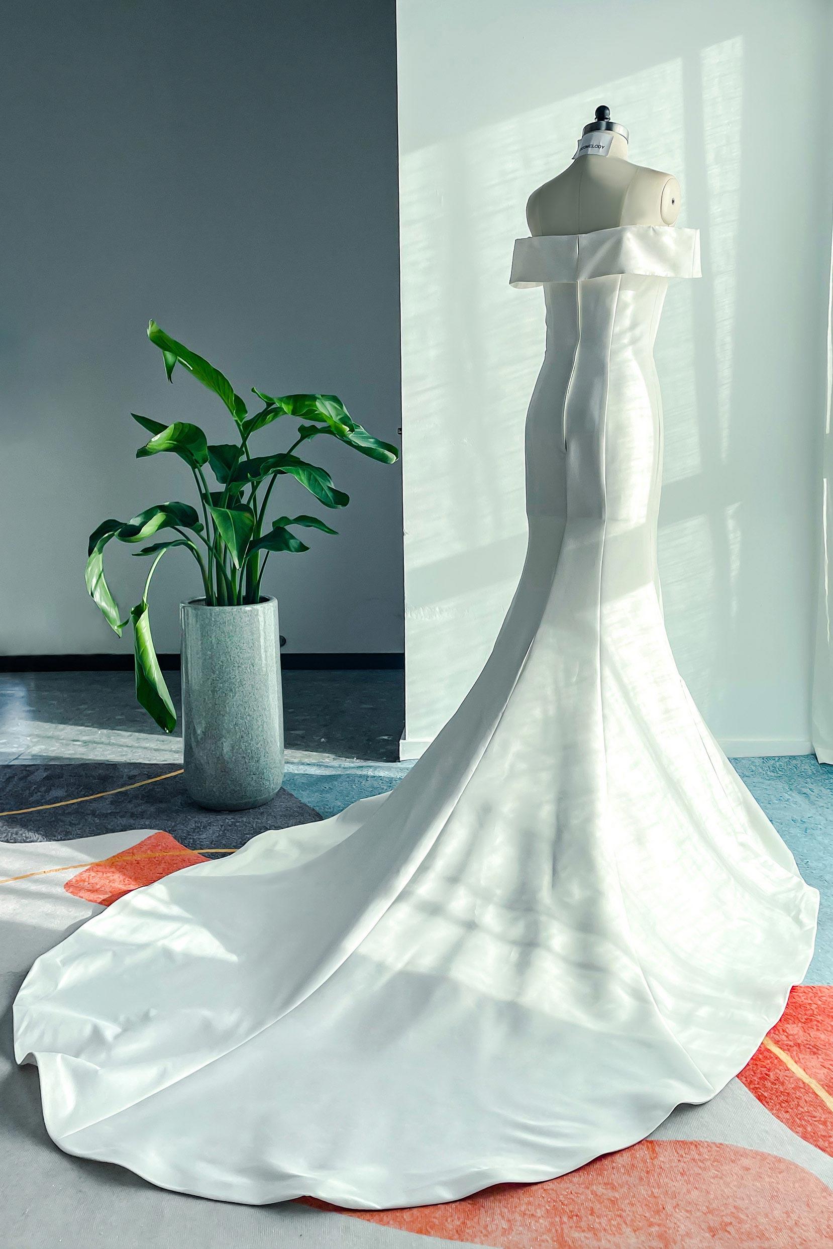 Trumpet-Mermaid Court Train Mikado Wedding Dress CW3125 - COCOMELODY