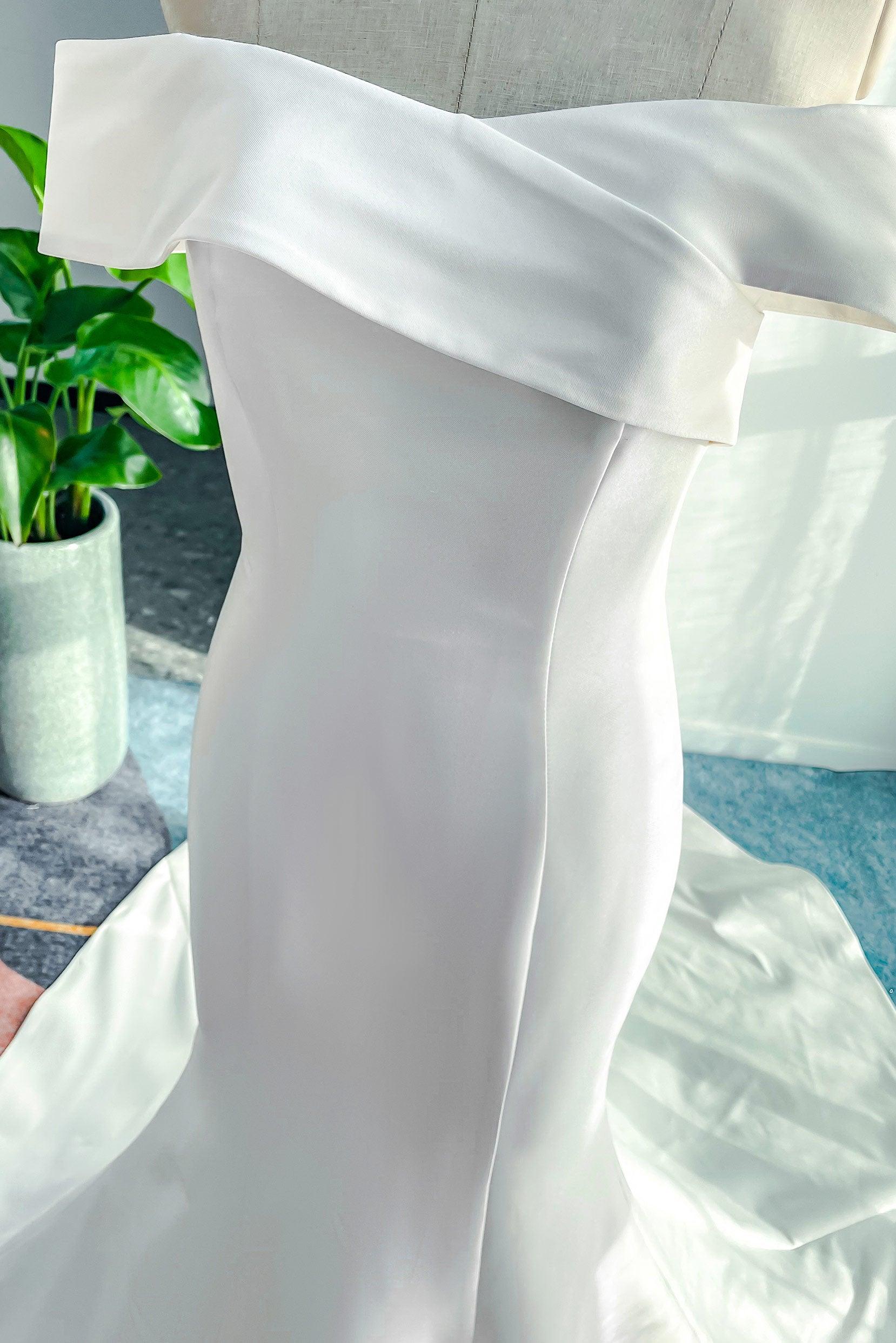 Trumpet-Mermaid Court Train Mikado Wedding Dress CW3125 - COCOMELODY
