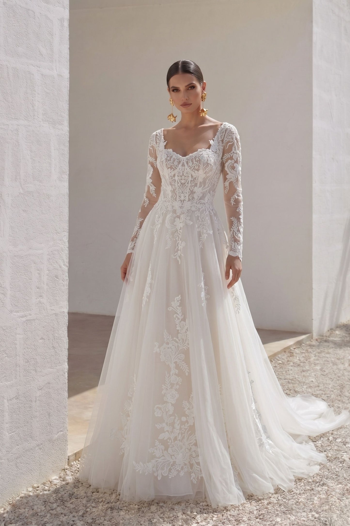 A-Line Court Train Lace Tulle Wedding Dress CW3129