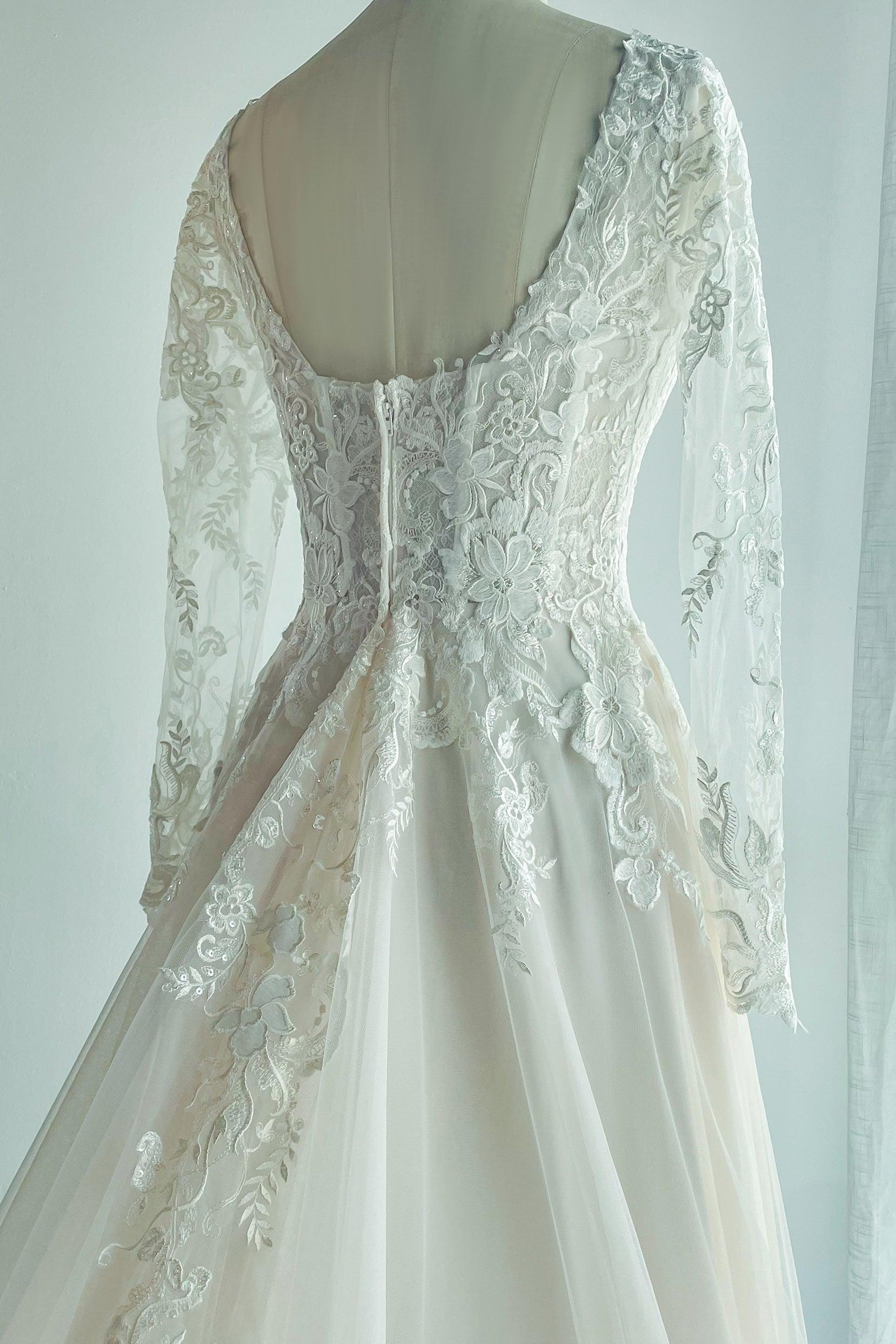 A-Line Court Train Lace Tulle Wedding Dress CW3129 - COCOMELODY