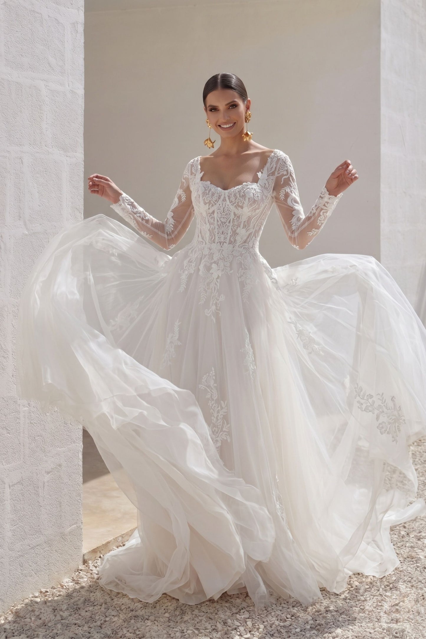 A-Line Court Train Lace Tulle Wedding Dress CW3129