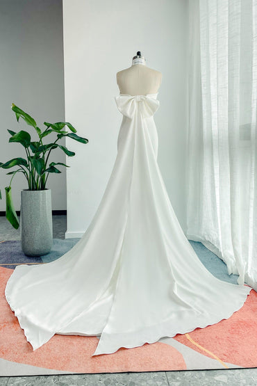 Trumpet-Mermaid Court Train Stretch Satin Wedding Dress CW3132