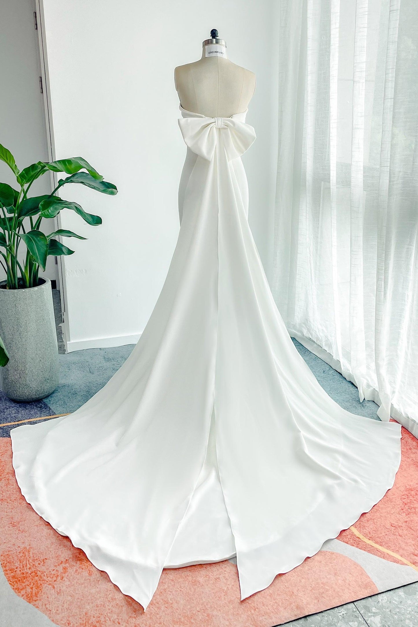 Trumpet-Mermaid Court Train Stretch Satin Wedding Dress CW3132 - COCOMELODY