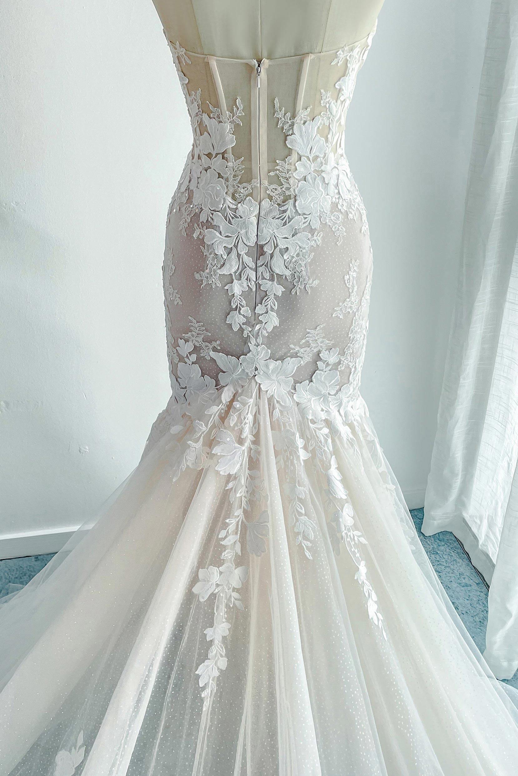 Trumpet-Mermaid Chapel Train Lace Tulle Wedding Dress CW3133 - COCOMELODY