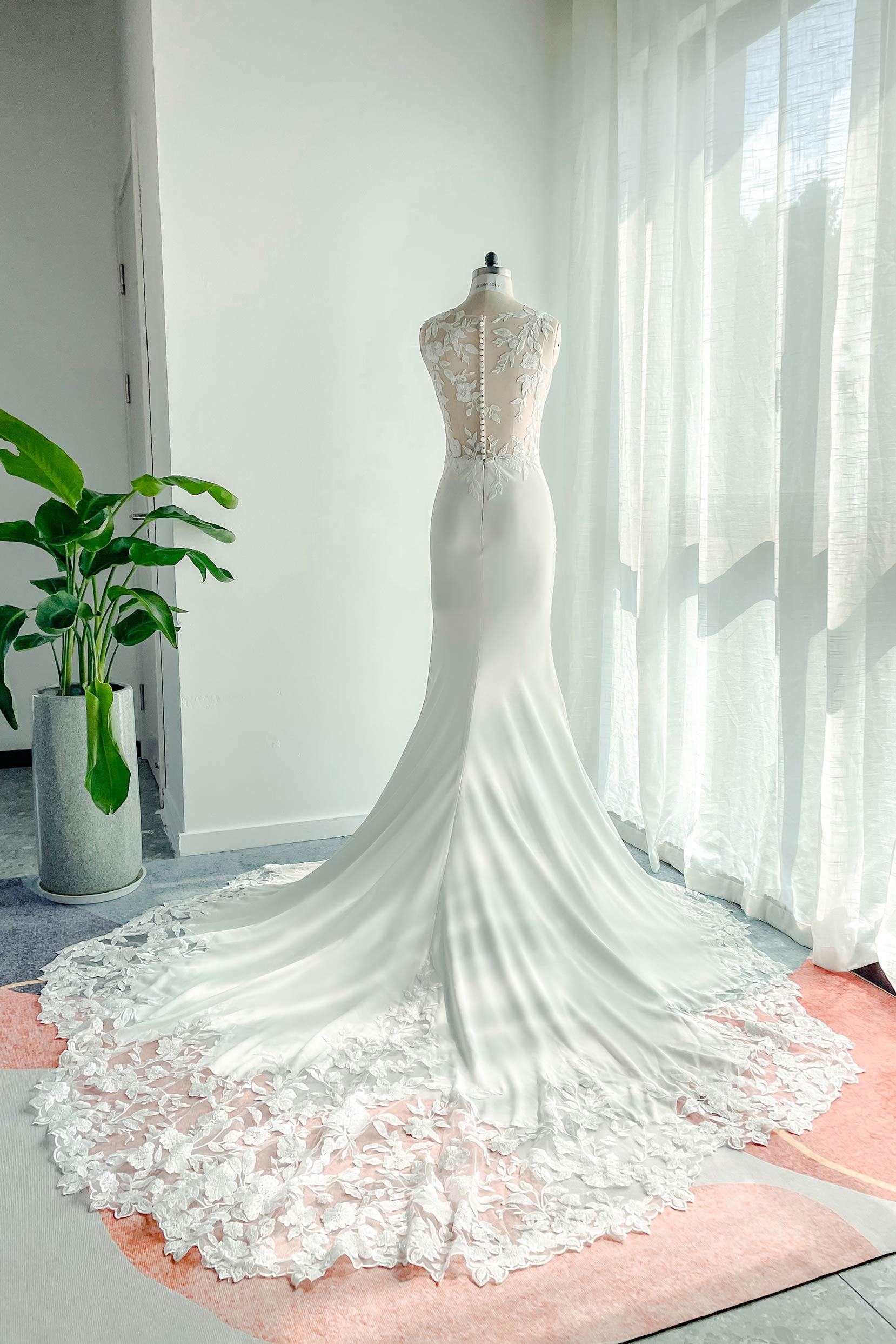 Trumpet-Mermaid Court Train Lace Stretch Satin Wedding Dress CW3138 - COCOMELODY