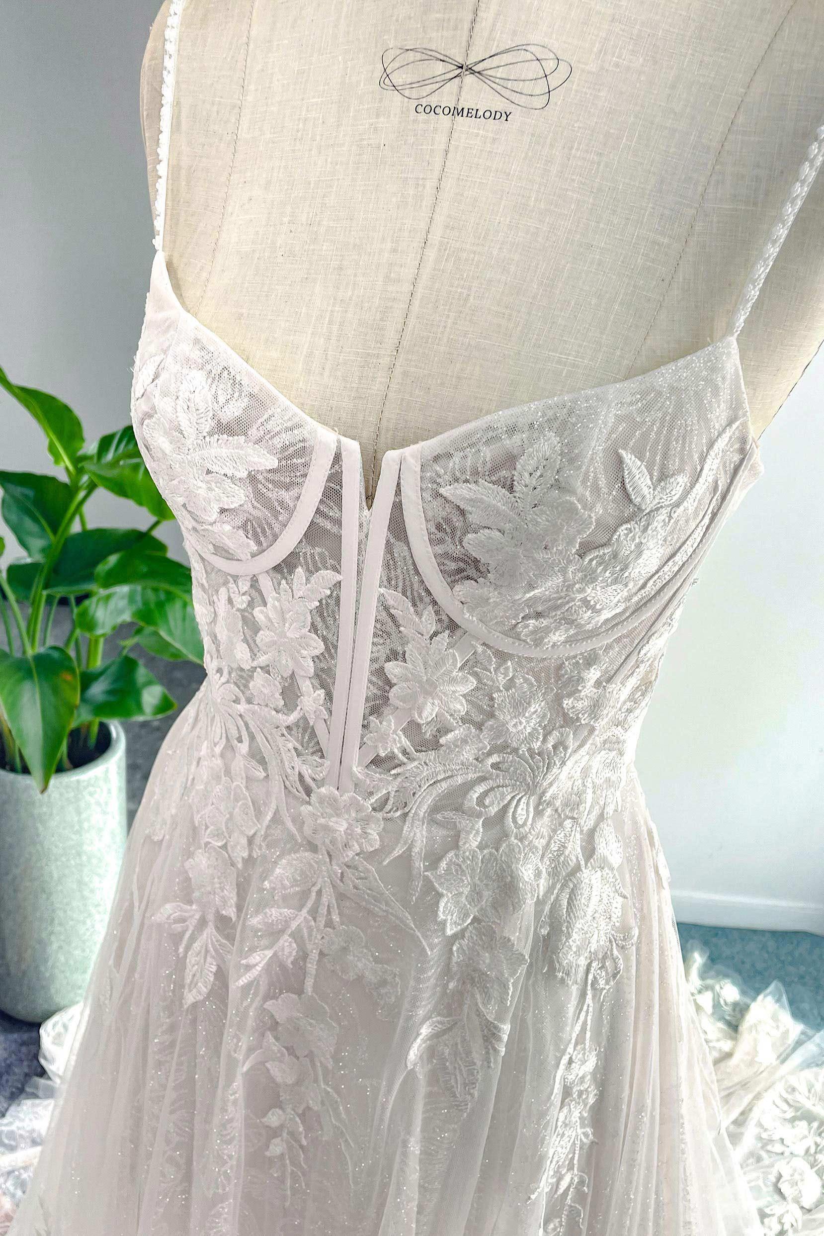 A-Line Court Train Lace Tulle Wedding Dress CW3140 - COCOMELODY