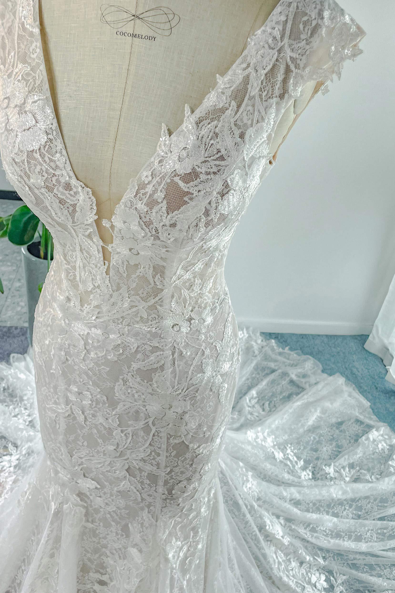 Trumpet-Mermaid Chapel Train Lace Tulle Wedding Dress CW3142 - COCOMELODY