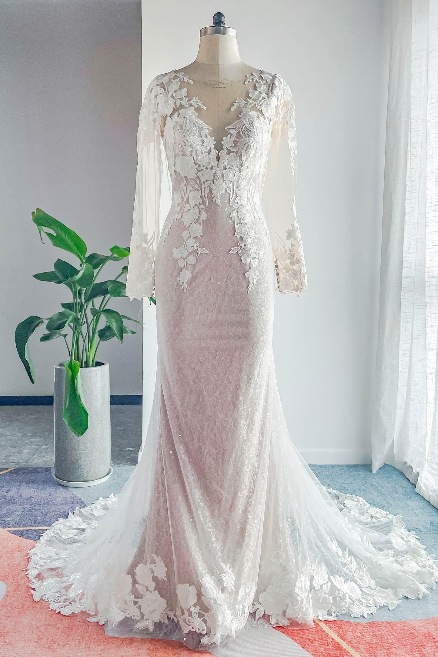 Trumpet-Mermaid Court Train Lace Tulle Wedding Dress CW3143 - COCOMELODY