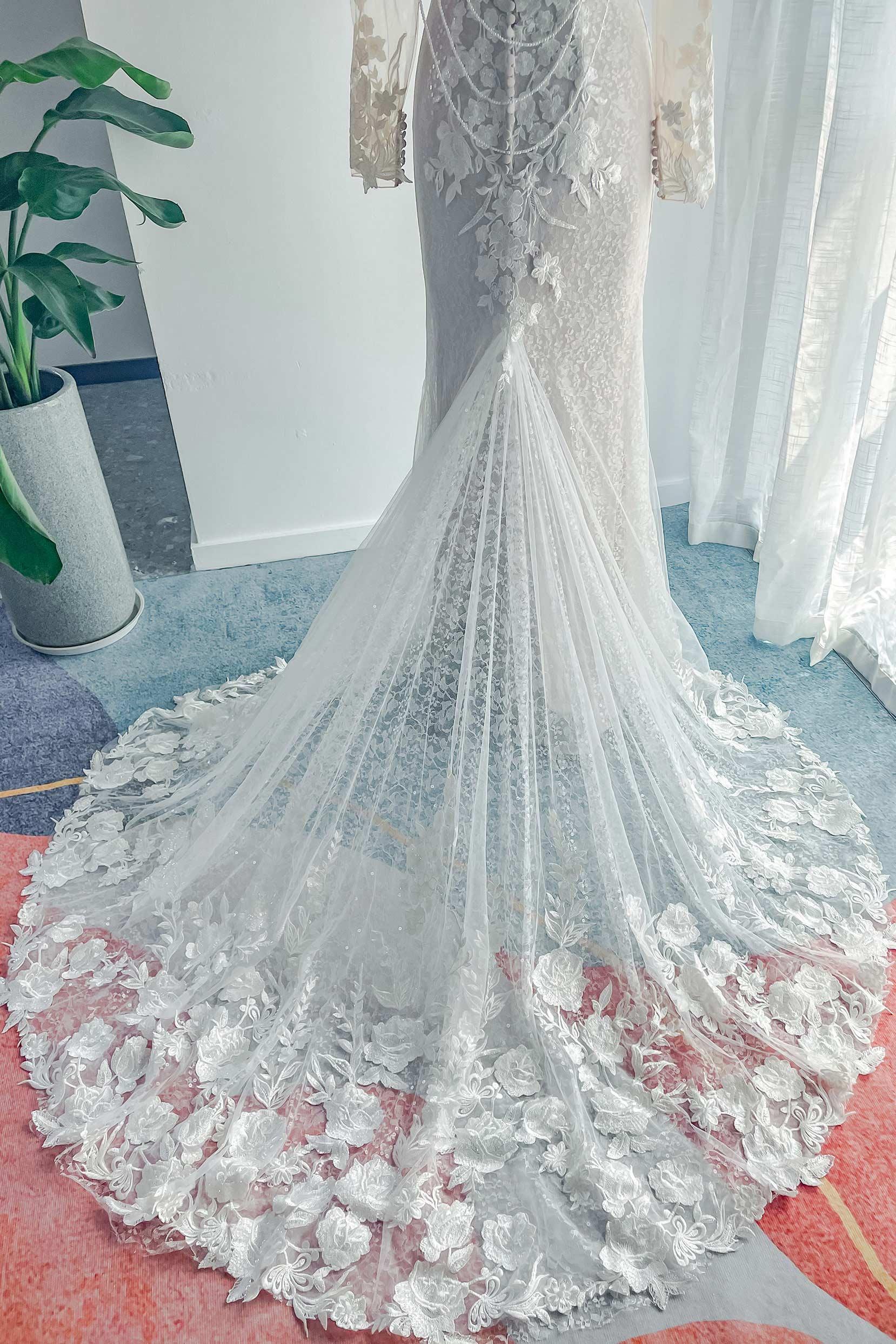 Trumpet-Mermaid Court Train Lace Tulle Wedding Dress CW3143 - COCOMELODY