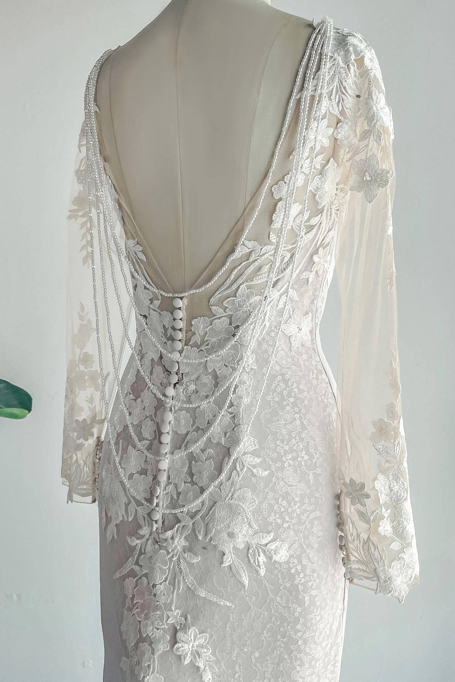 Trumpet-Mermaid Court Train Lace Tulle Wedding Dress CW3143 - COCOMELODY