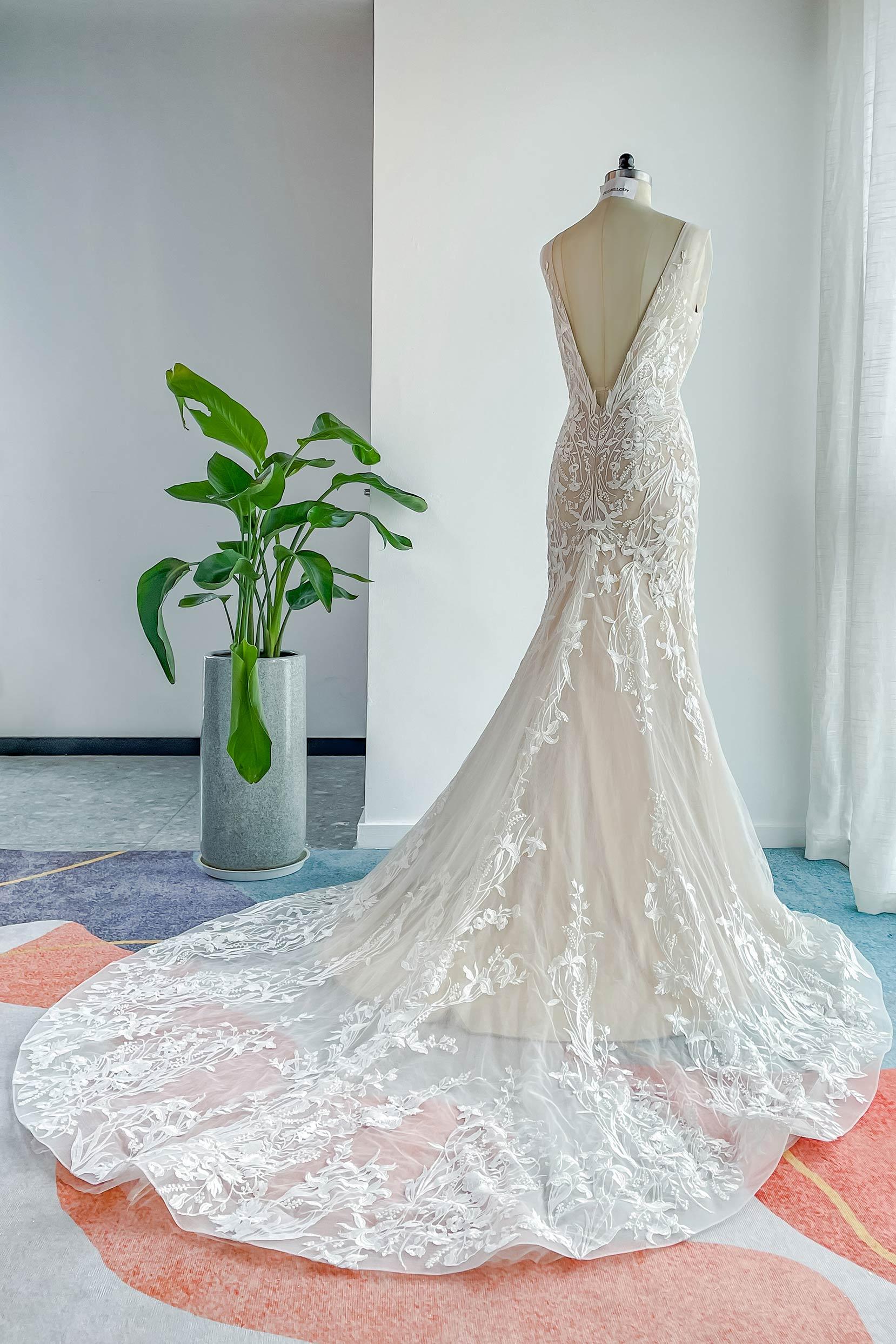 Trumpet-Mermaid Court Train Lace Tulle Wedding Dress CW3144 - COCOMELODY