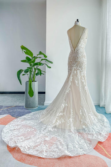 Trumpet-Mermaid Court Train Lace Tulle Wedding Dress CW3144 - COCOMELODY