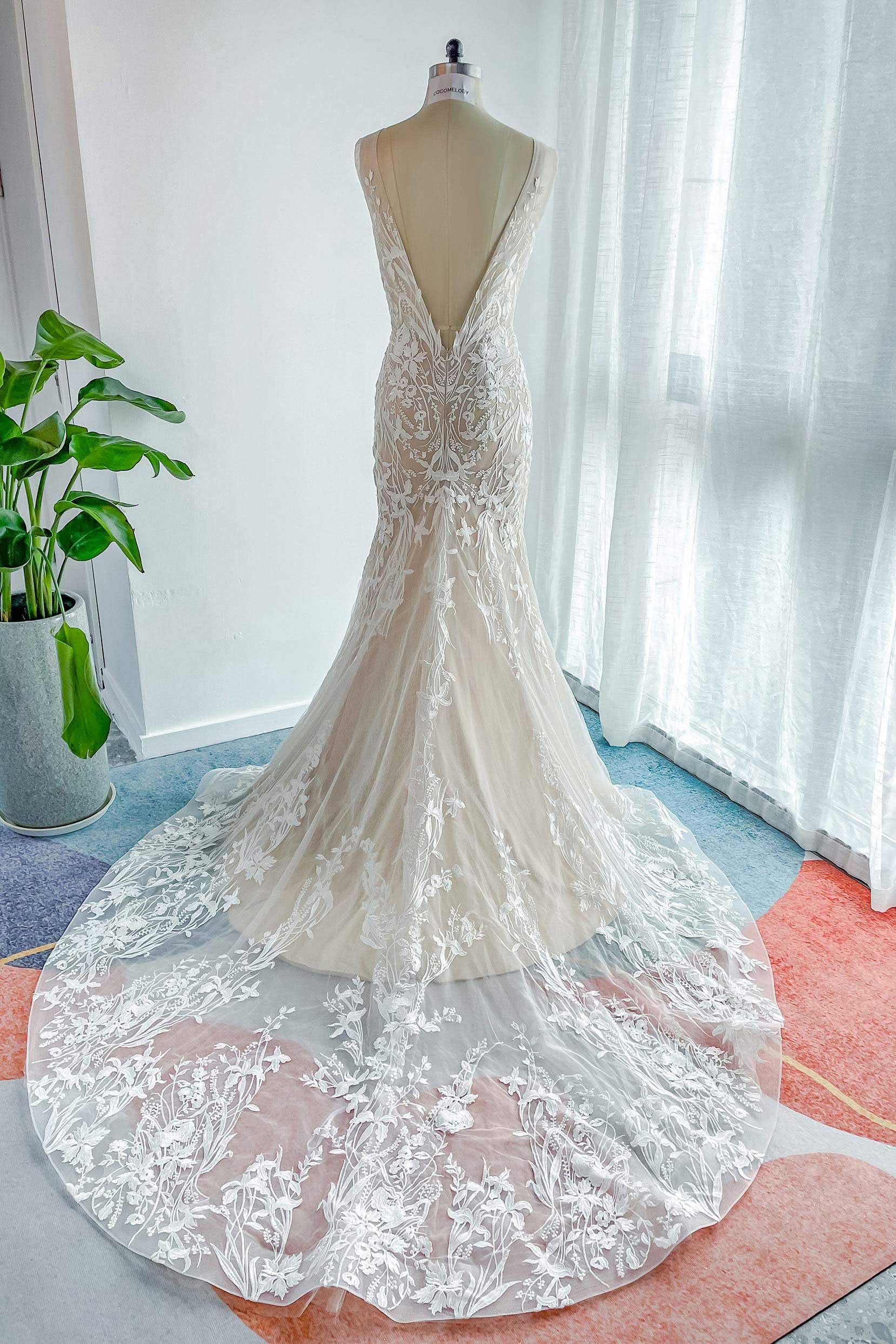 Trumpet-Mermaid Court Train Lace Tulle Wedding Dress CW3144 - COCOMELODY