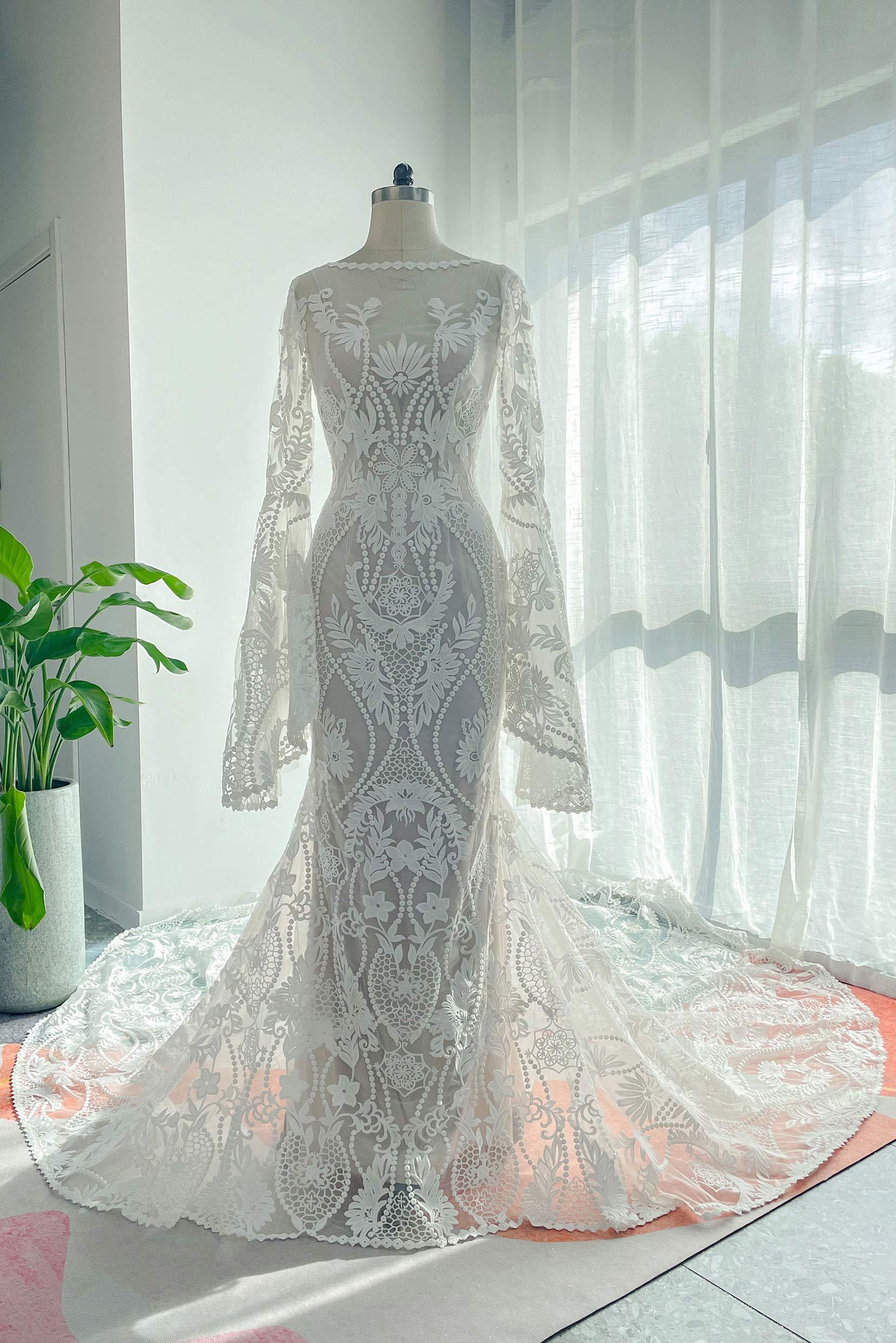 Trumpet-Mermaid Chapel Train Lace Tulle Wedding Dress CW3146 - COCOMELODY