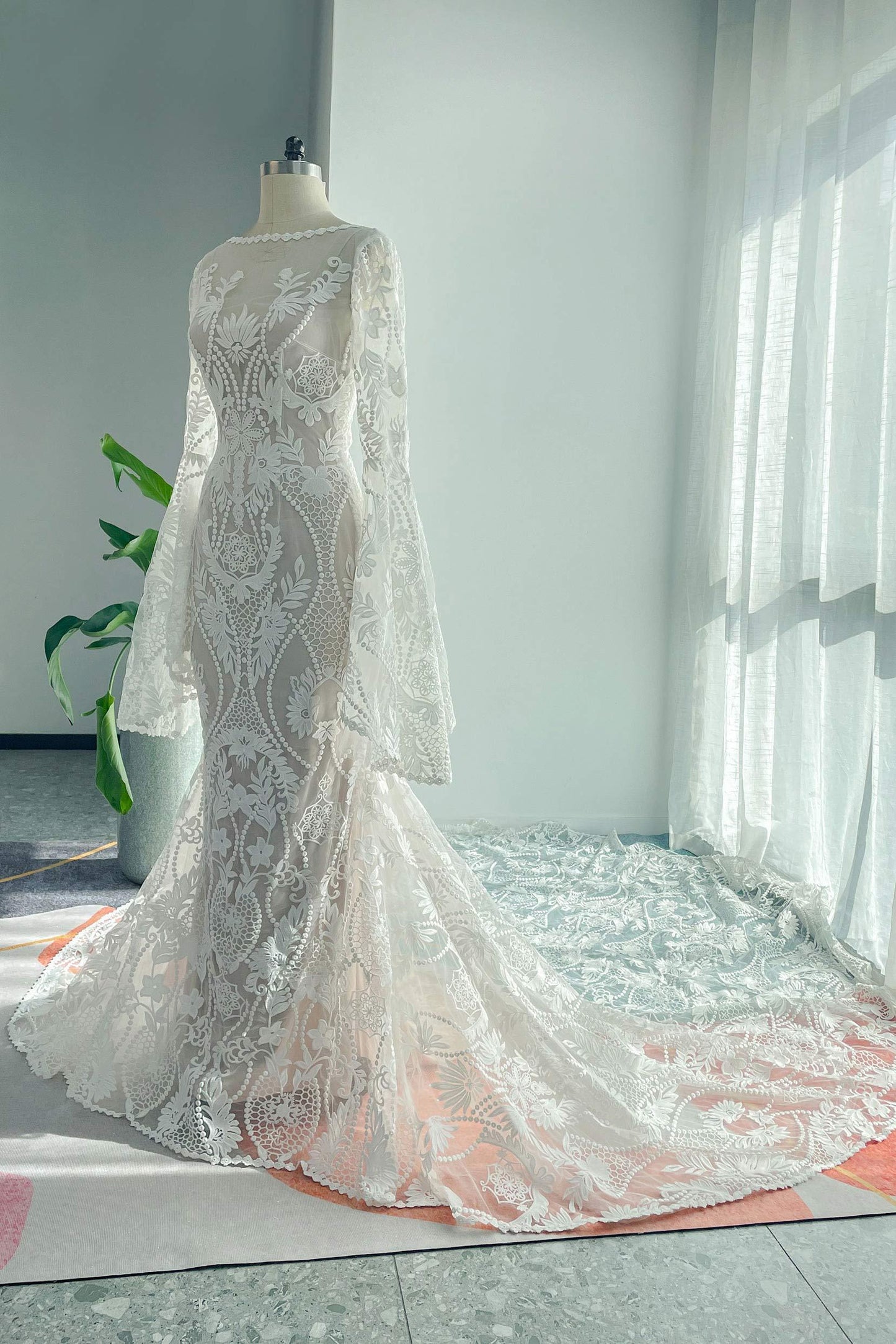 Trumpet-Mermaid Chapel Train Lace Tulle Wedding Dress CW3146 - COCOMELODY