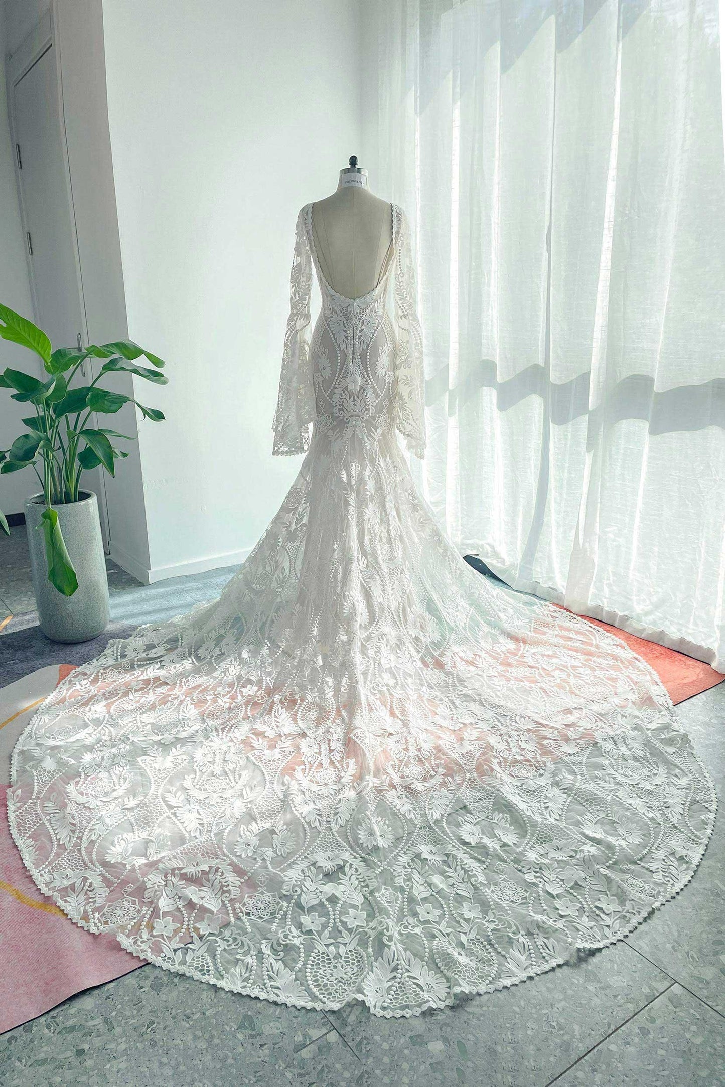 Trumpet-Mermaid Chapel Train Lace Tulle Wedding Dress CW3146 - COCOMELODY