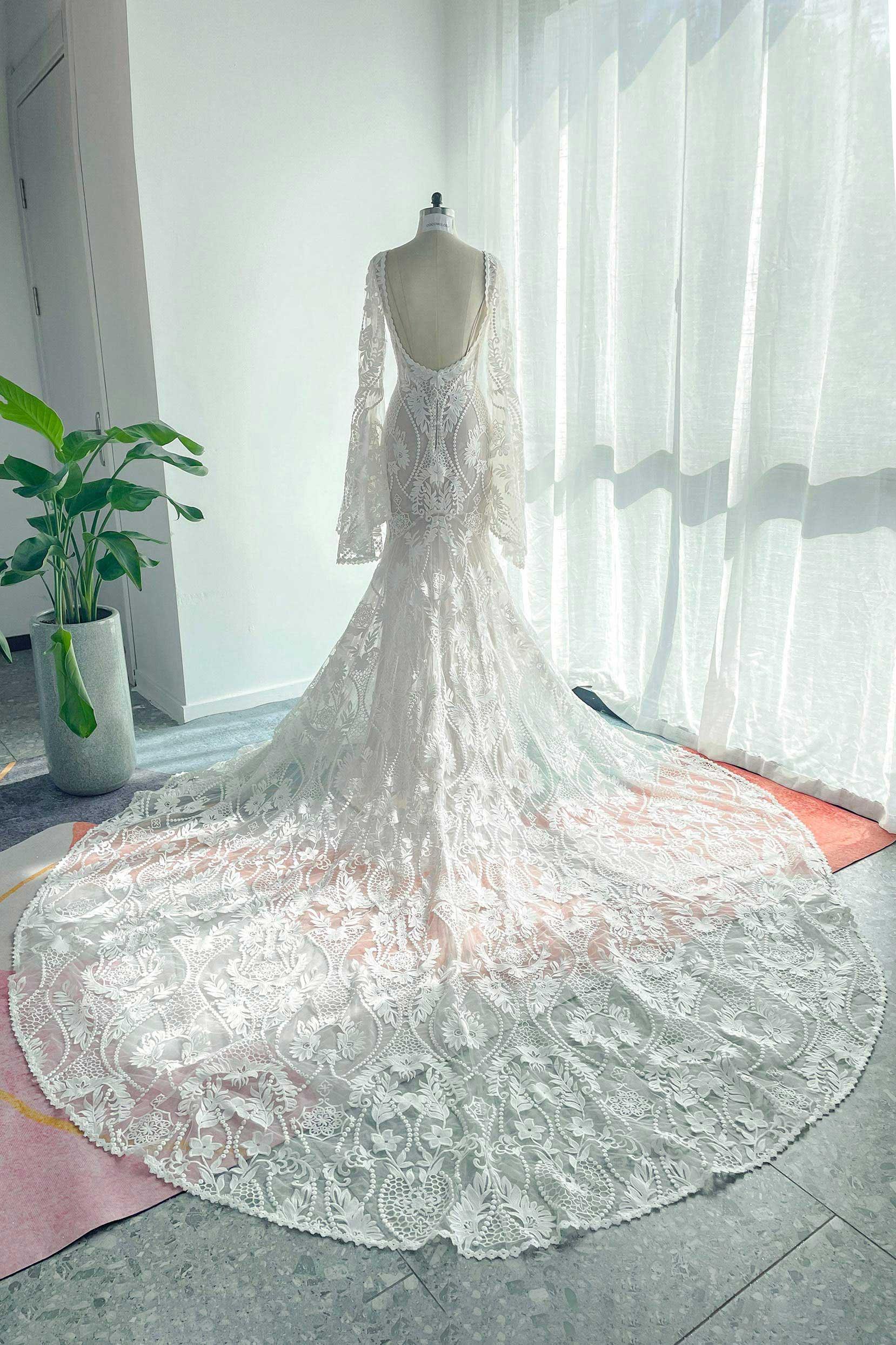 Trumpet-Mermaid Chapel Train Lace Tulle Wedding Dress CW3146 - COCOMELODY