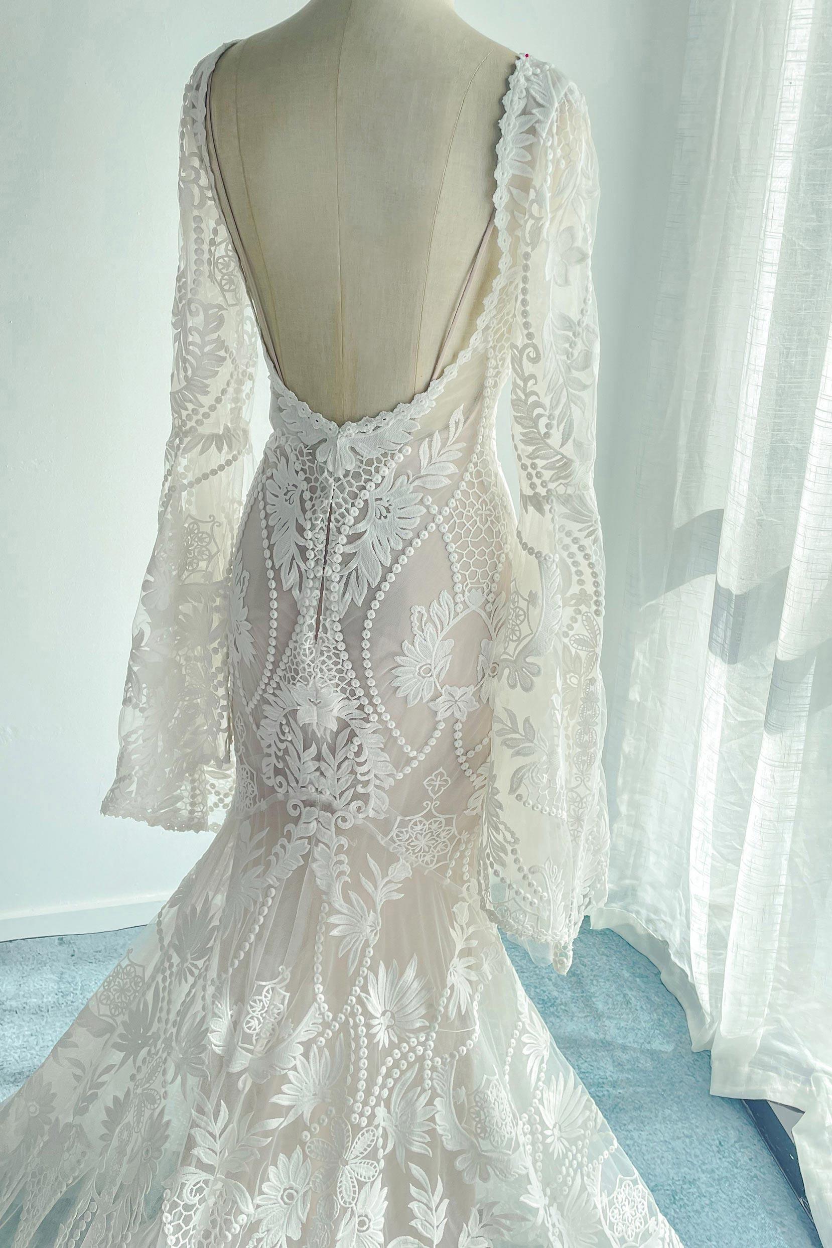 Trumpet-Mermaid Chapel Train Lace Tulle Wedding Dress CW3146 - COCOMELODY