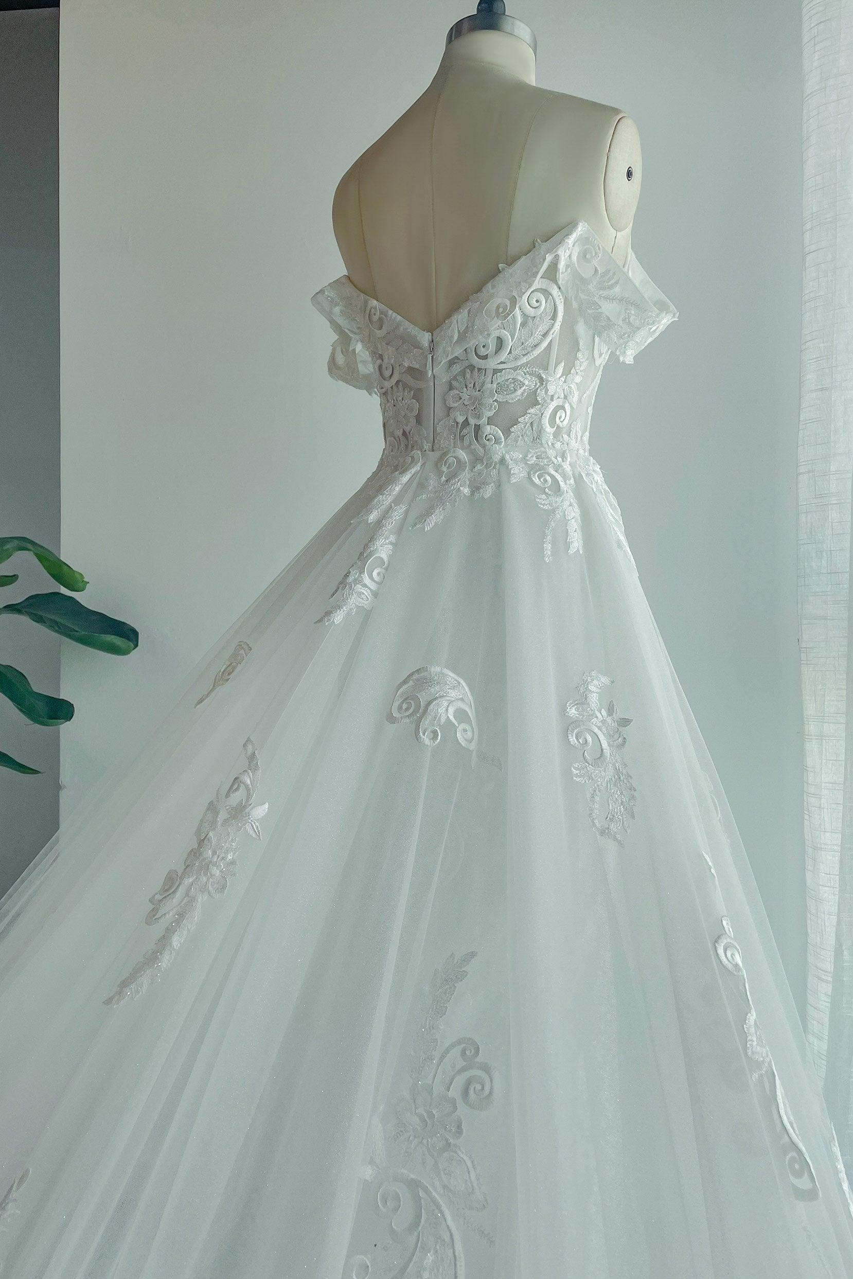 Trumpet-Mermaid Chapel Train Lace Tulle Wedding Dress CW3149 - COCOMELODY
