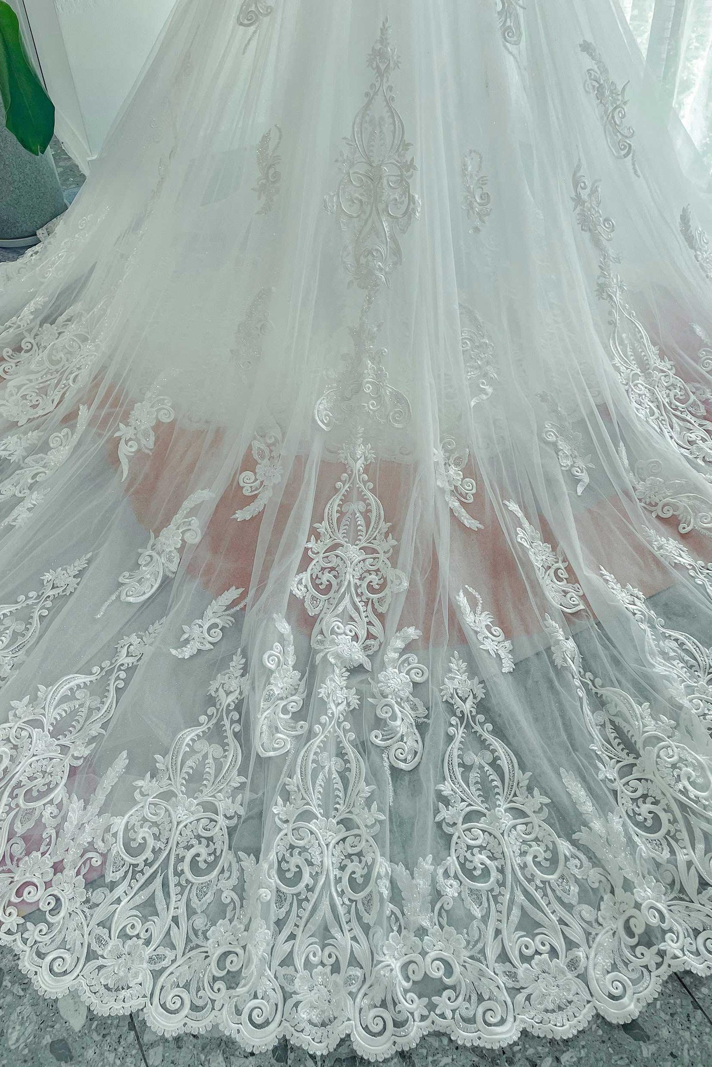 Trumpet-Mermaid Chapel Train Lace Tulle Wedding Dress CW3149 - COCOMELODY