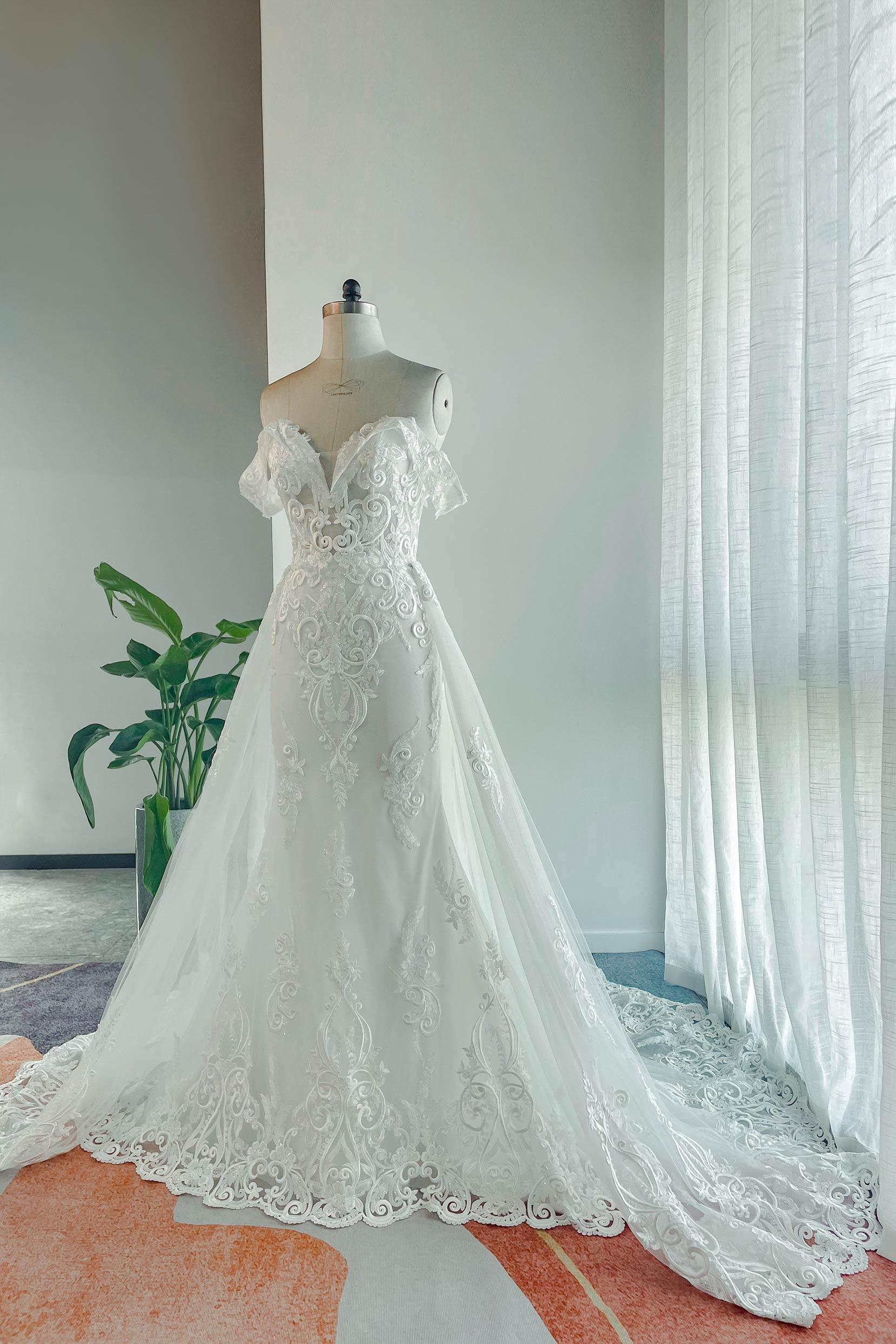 Trumpet-Mermaid Chapel Train Lace Tulle Wedding Dress CW3149 - COCOMELODY