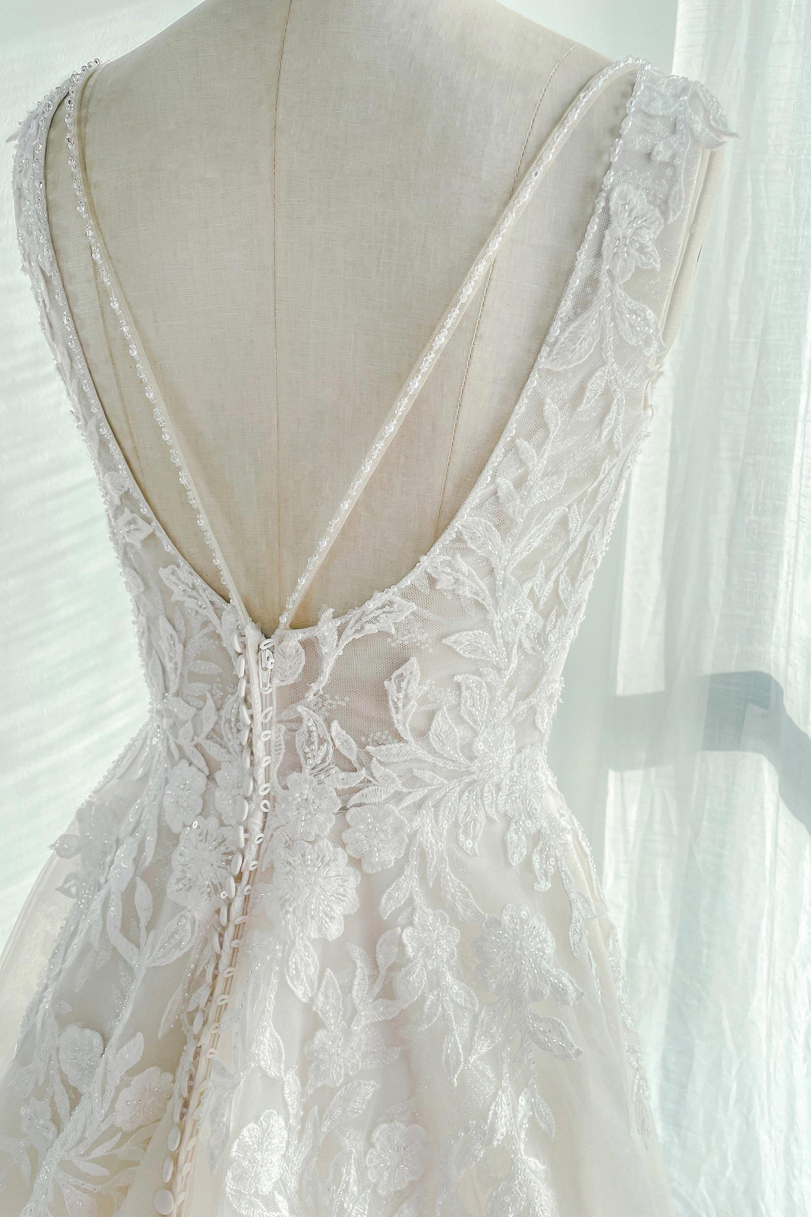 A-Line Court Train Lace Tulle Wedding Dress CW3153CR - COCOMELODY
